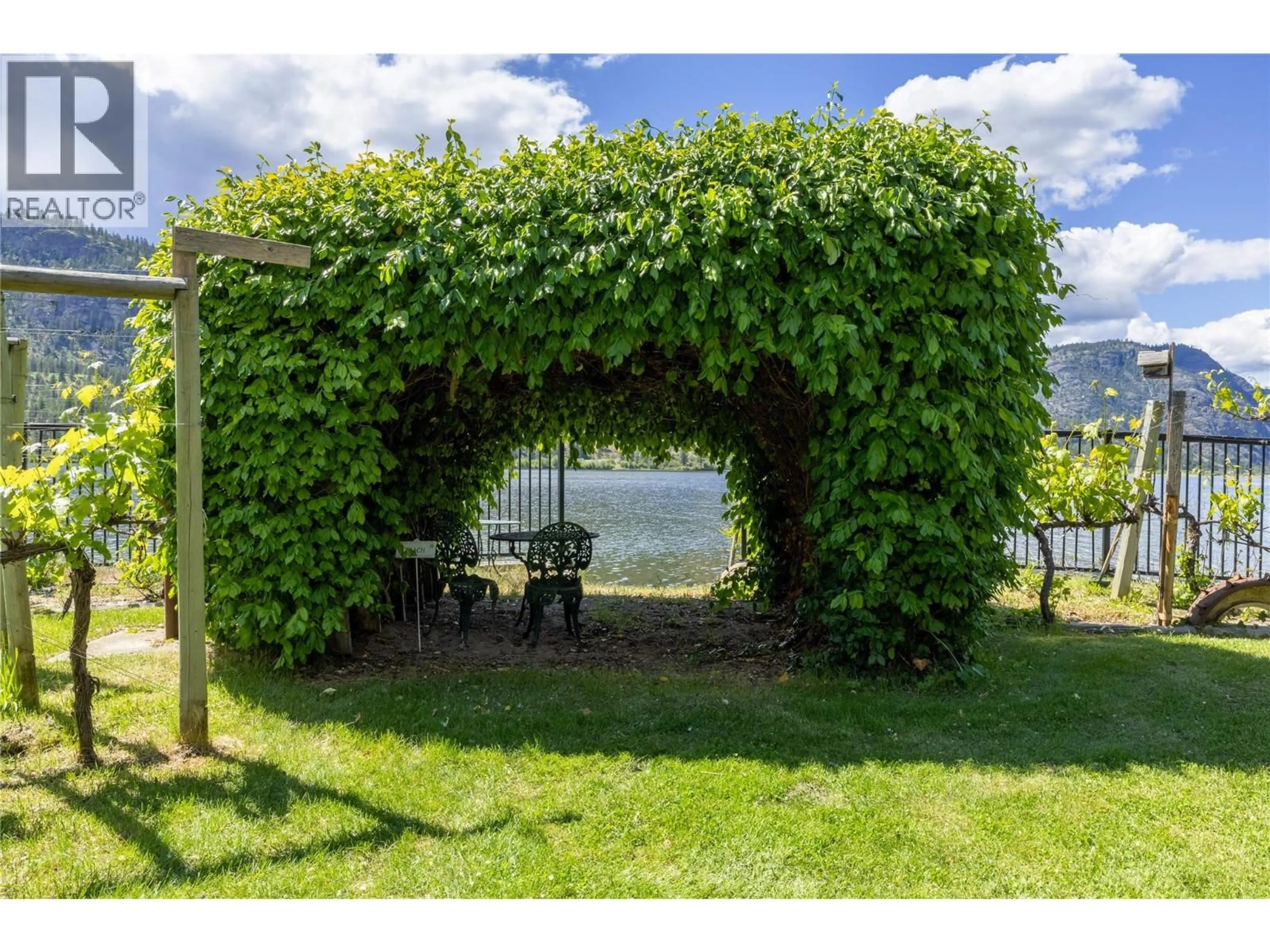 Patio, water/lake/river/ocean view for 3104 VASEUX LAKE CRESCENT, Okanagan Falls British Columbia V0H1R2