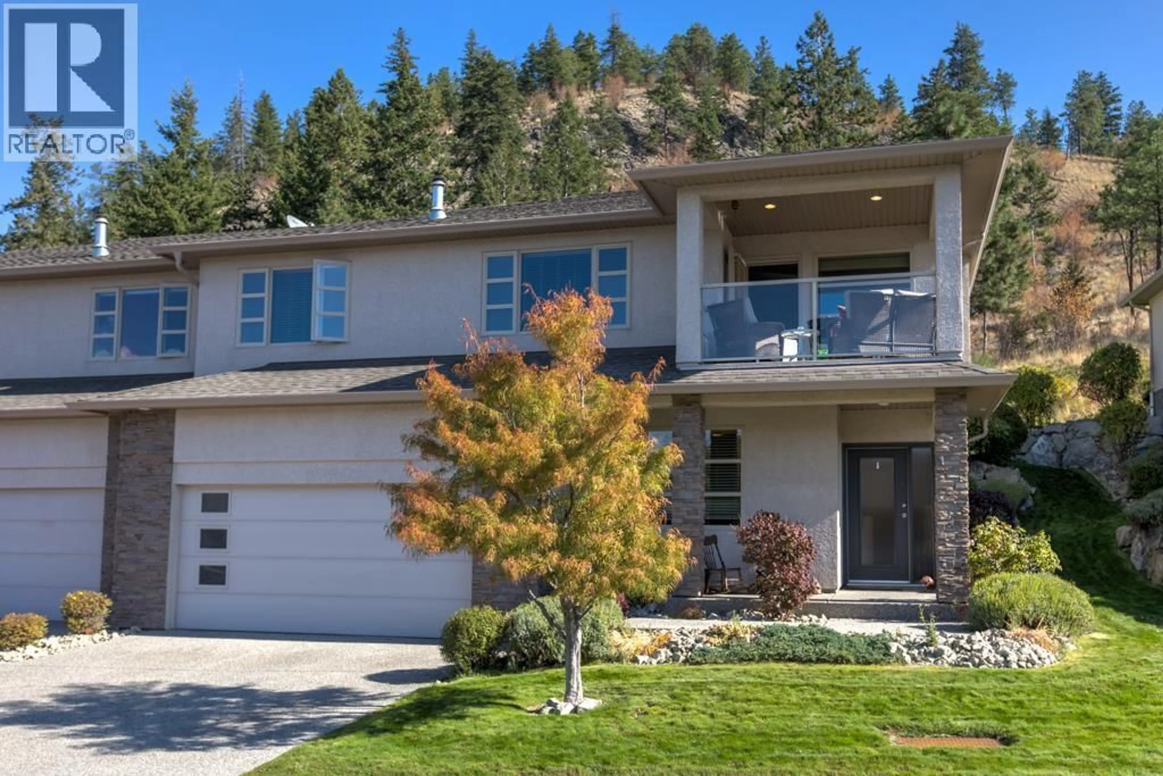 Home with vinyl exterior material, street for 358 - 663 DENALI COURT, Kelowna British Columbia V1V2R4