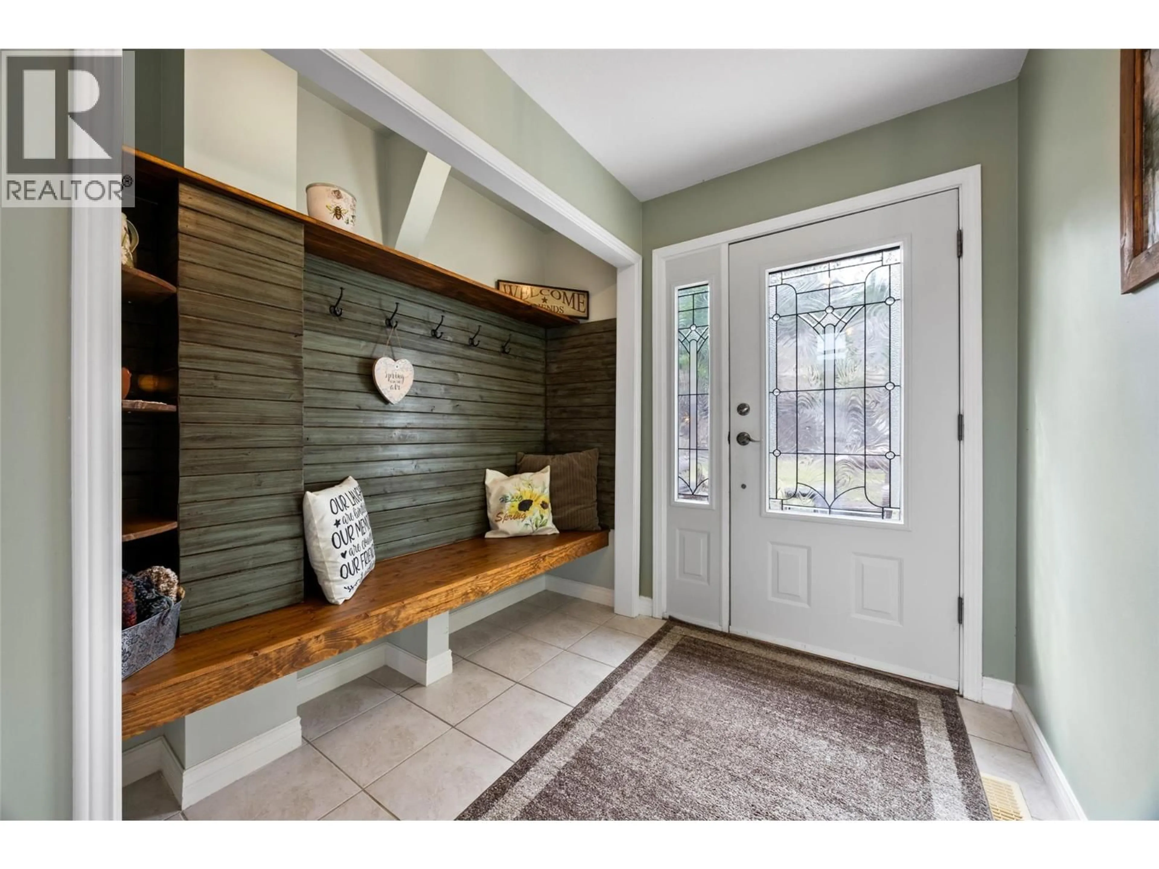 Indoor entryway for 4702 WESTSYDE ROAD, Kamloops British Columbia V2B8N4