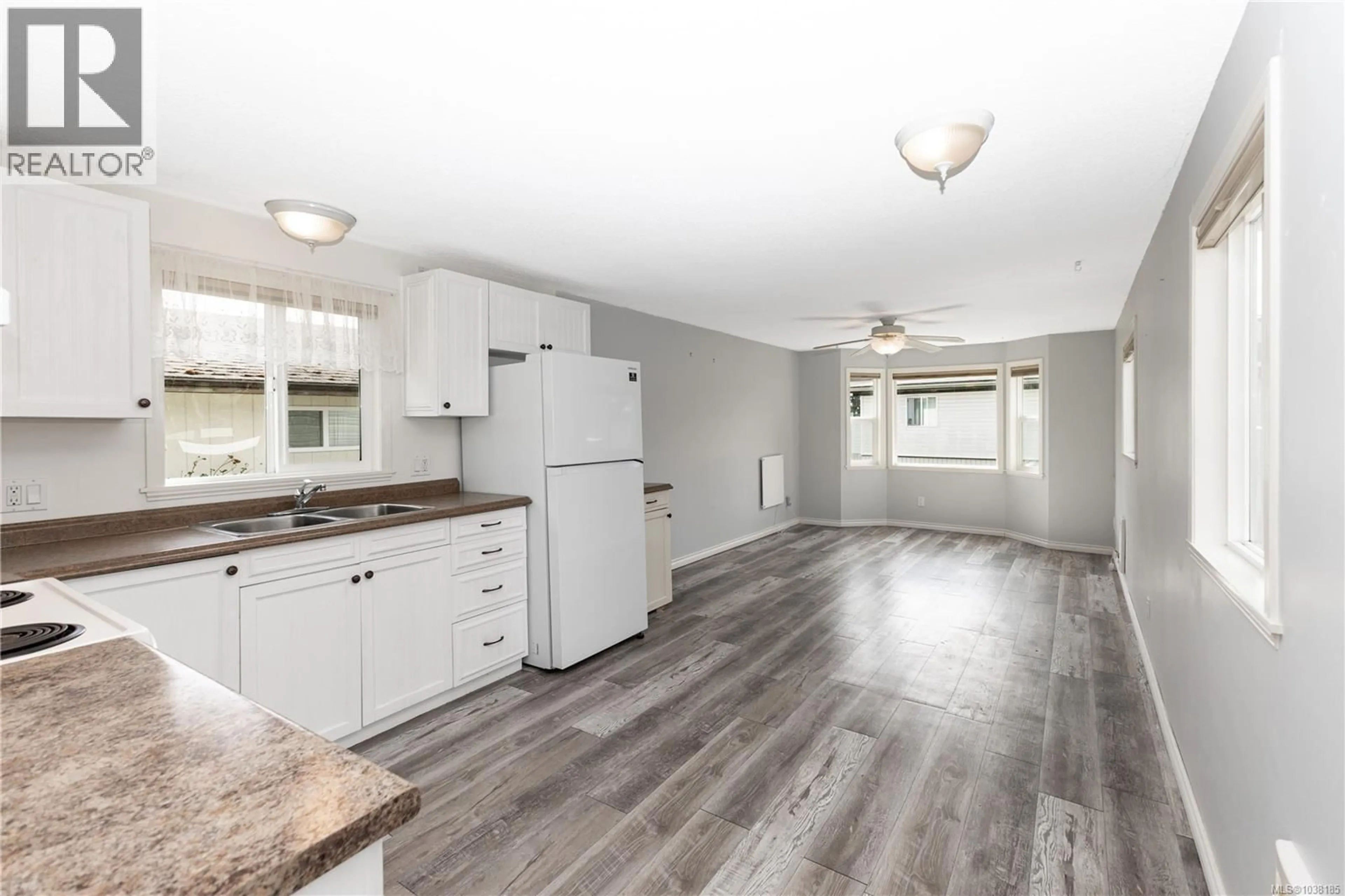 Open concept kitchen, unknown for 11 - 1630 CROATION ROAD, Campbell River British Columbia V9W3T5