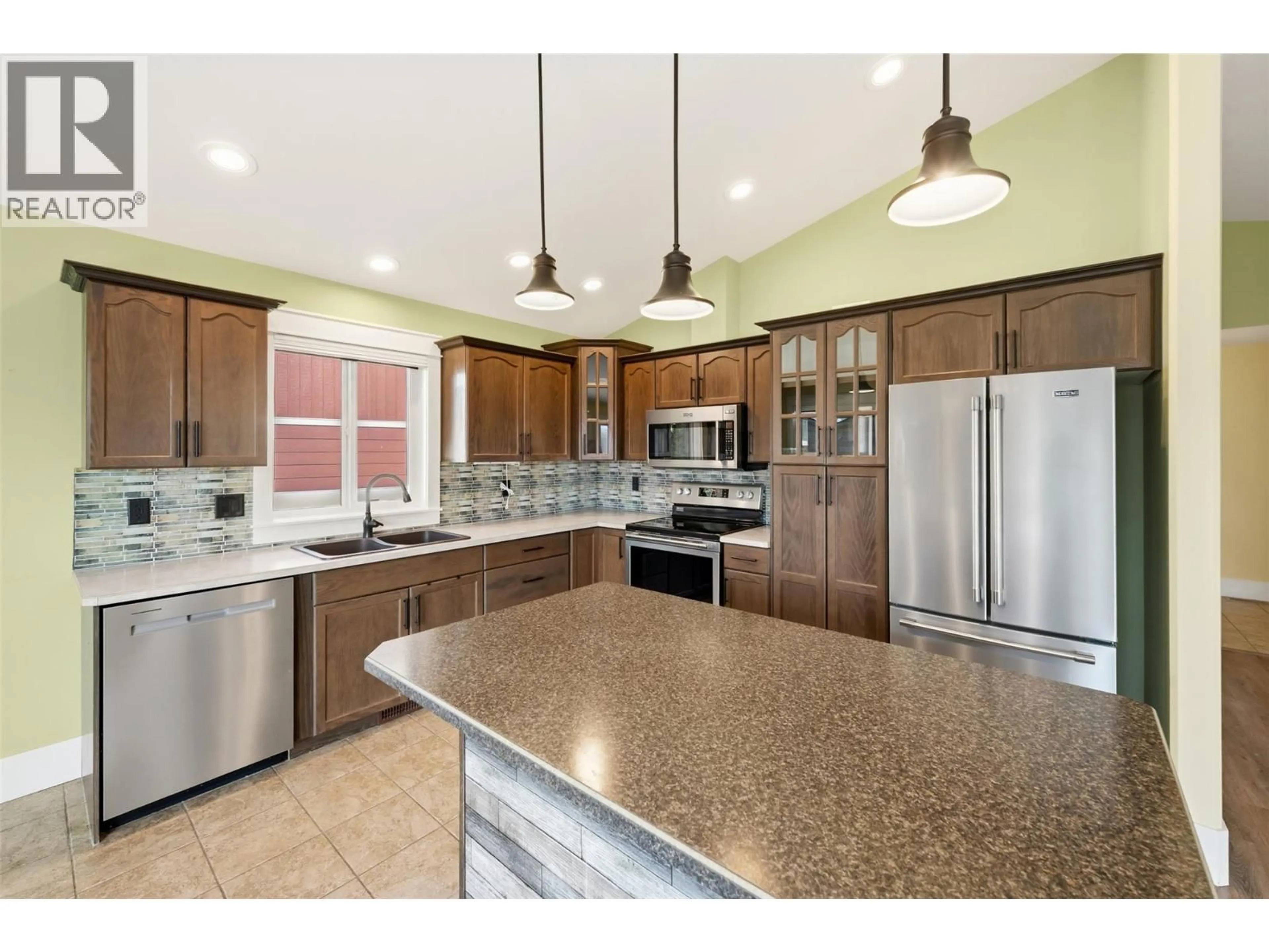 Open concept kitchen, ceramic/tile floor for 109 - 4400 MCLEAN CREEK ROAD, Okanagan Falls British Columbia V0H1R5