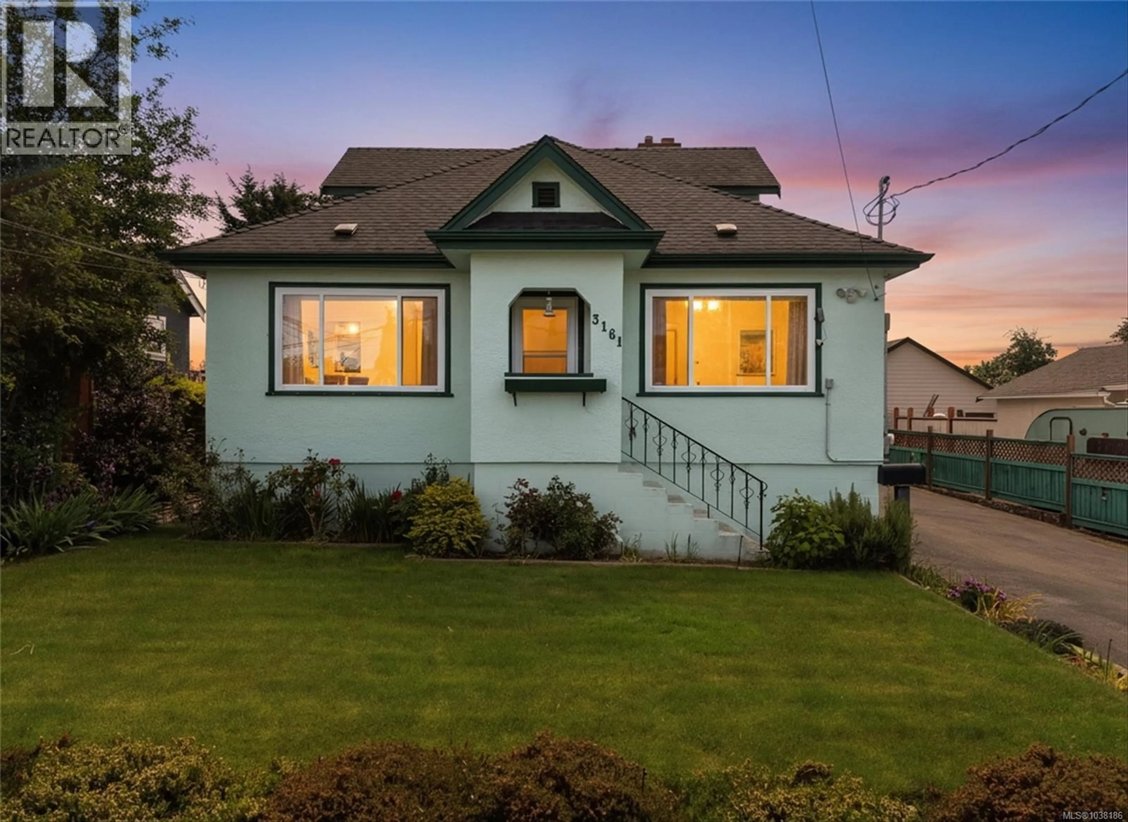 Home with vinyl exterior material, street for 3161 DONALD STREET, Saanich British Columbia V8V3P7