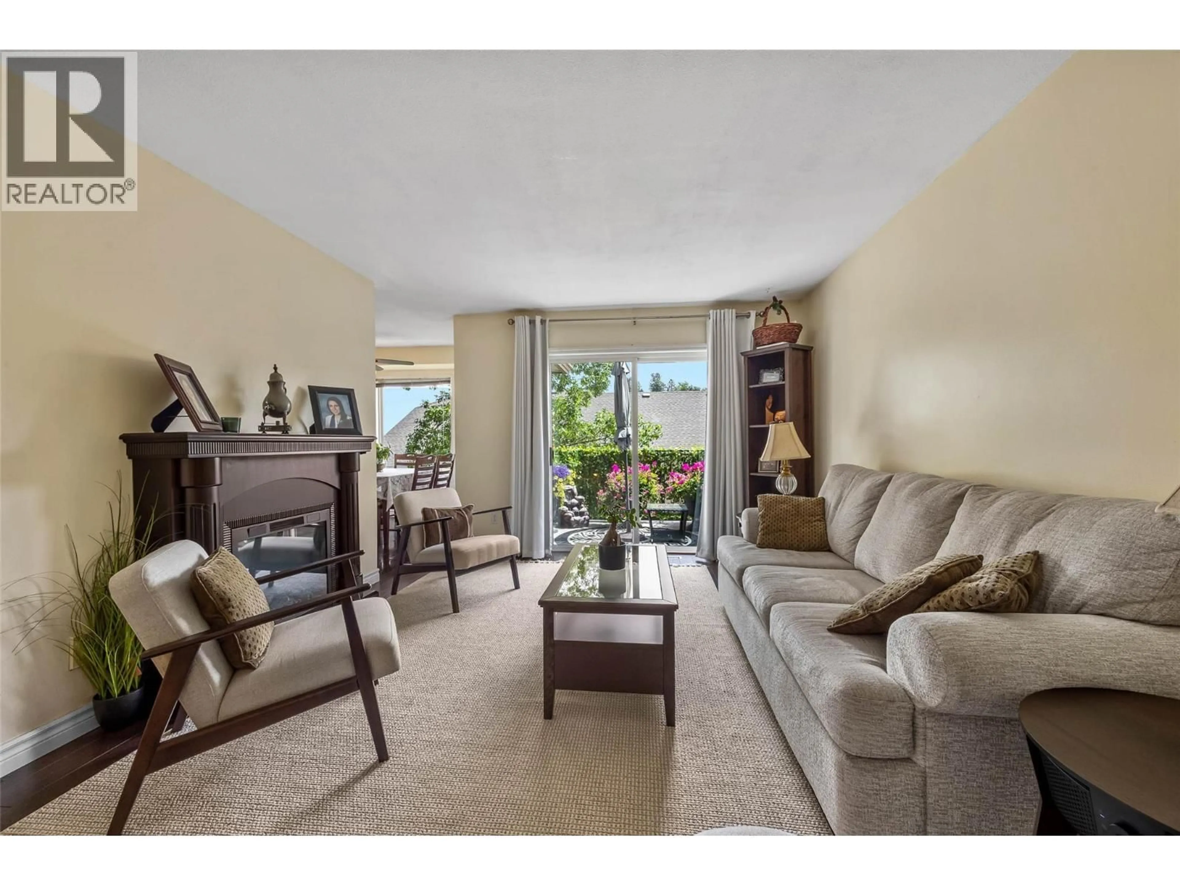 Living room with furniture, unknown for 27 - 1750 MCKINLEY COURT, Kamloops British Columbia V2E2N5