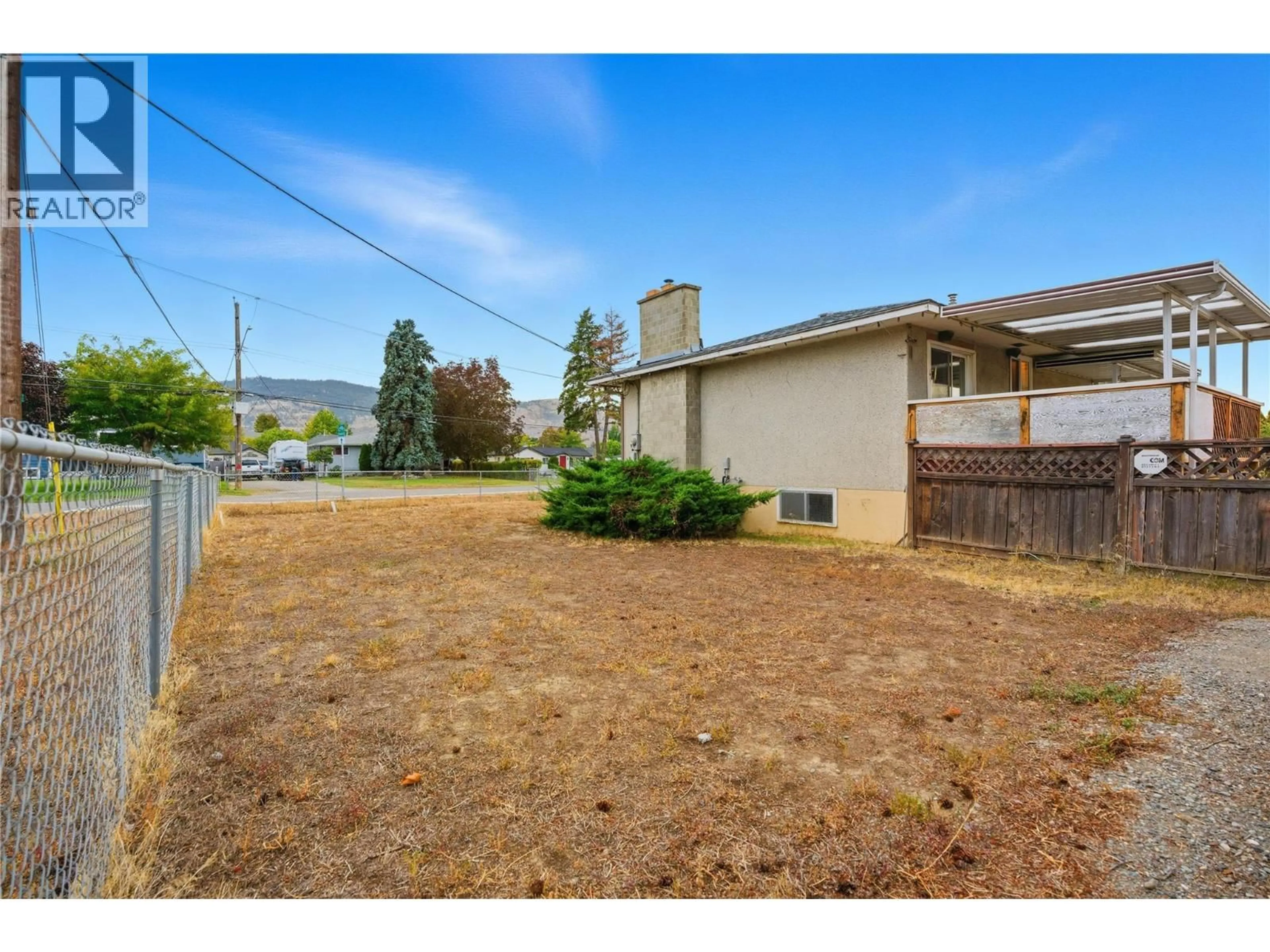 A pic from outside/outdoor area/front of a property/back of a property/a pic from drone, street for 1838 FLEETWOOD AVENUE, Kamloops British Columbia V2B4S1