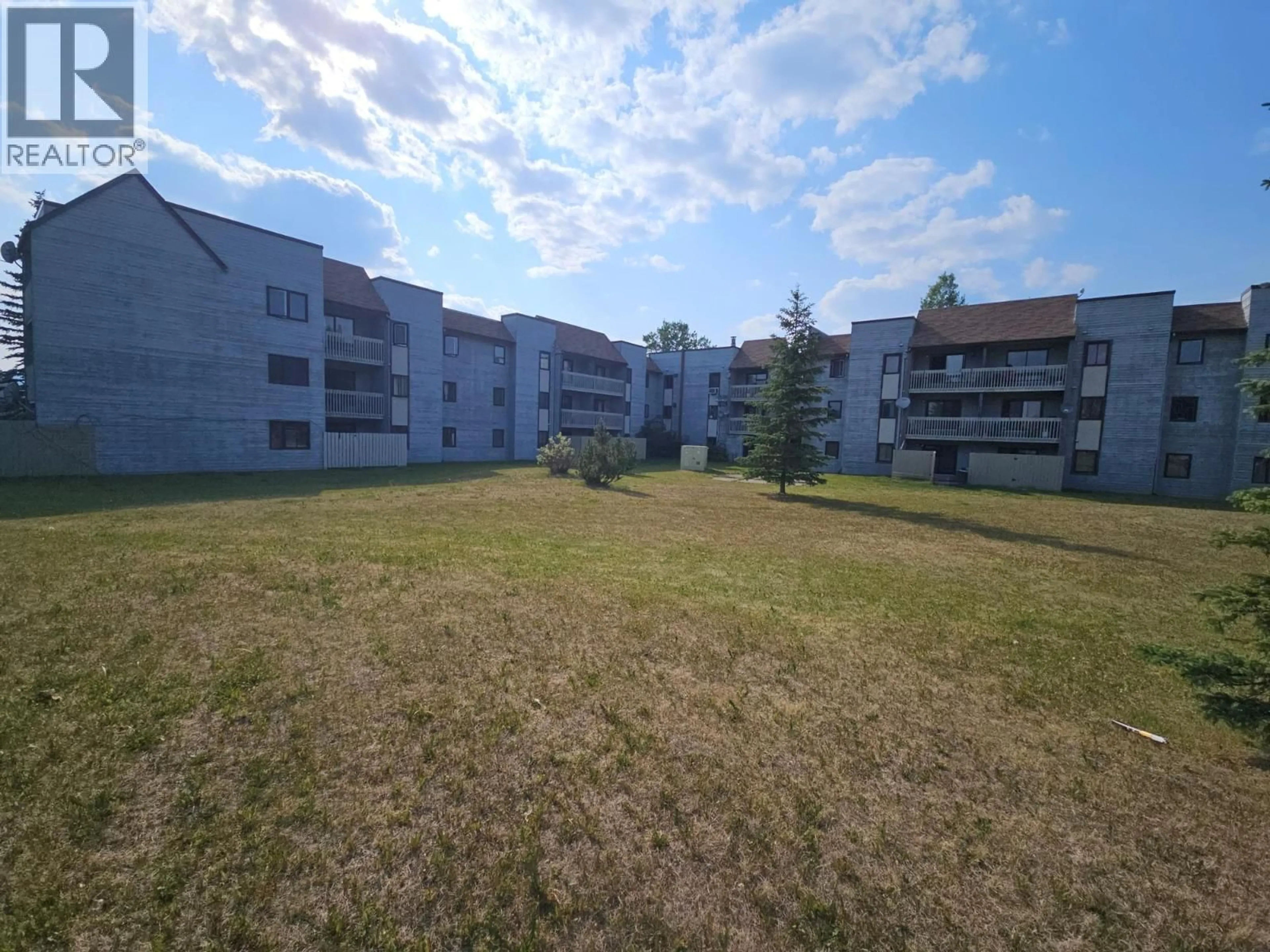 A pic from outside/outdoor area/front of a property/back of a property/a pic from drone, unknown for 307 - 320 NORTHGATE OTHER, Tumbler Ridge British Columbia V0C2W0