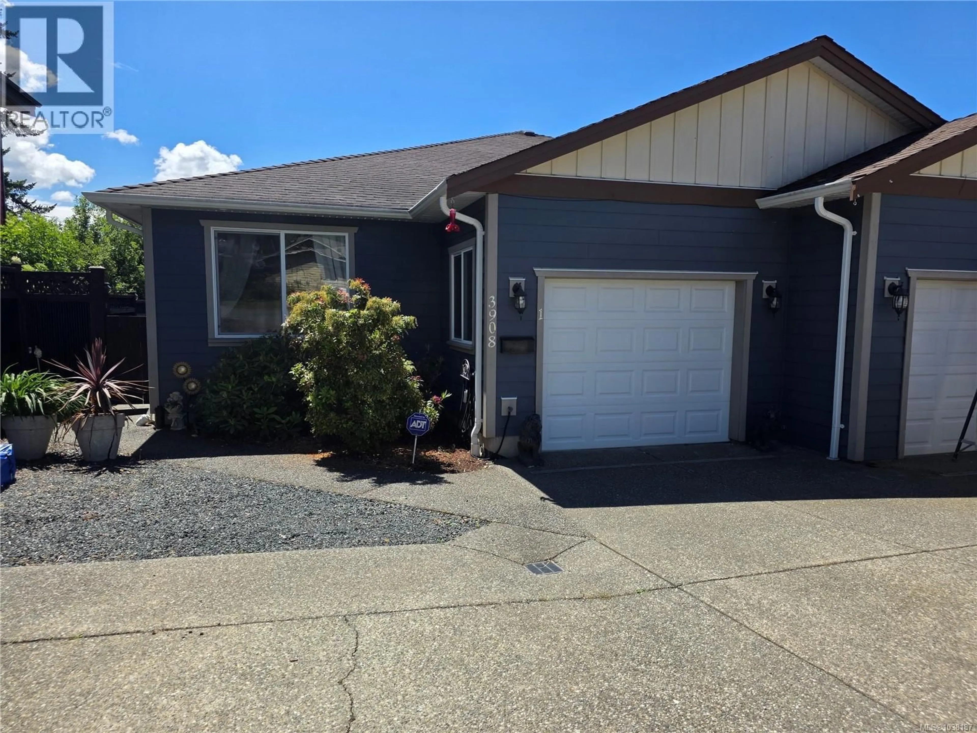 Home with vinyl exterior material, street for 1 - 3908 MARPOLE STREET, Port Alberni British Columbia V9Y6E2
