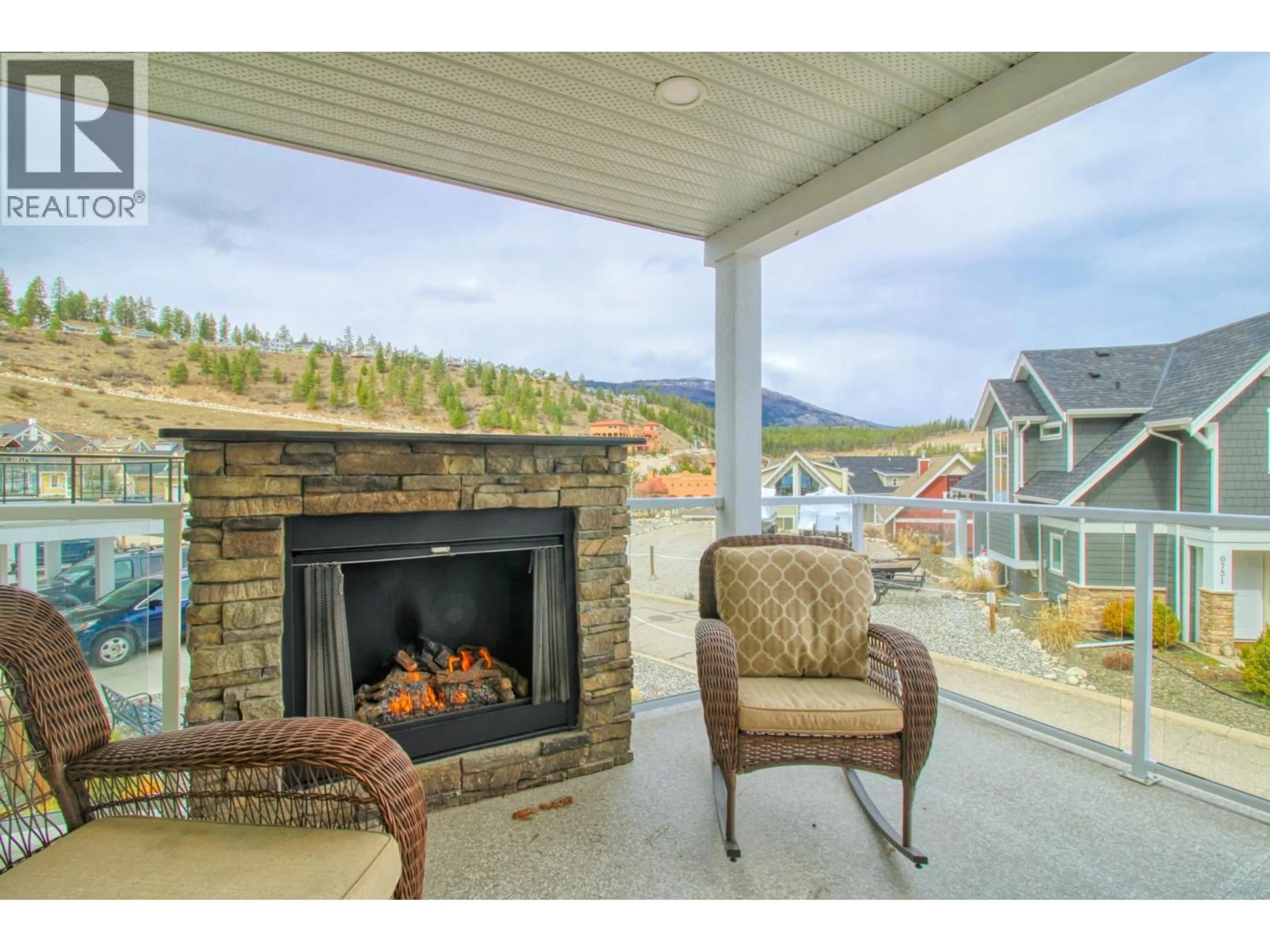 Patio, water/lake/river/ocean view for 304 - 6746 MARBELLA LOOP, Kelowna British Columbia V1Z3R8