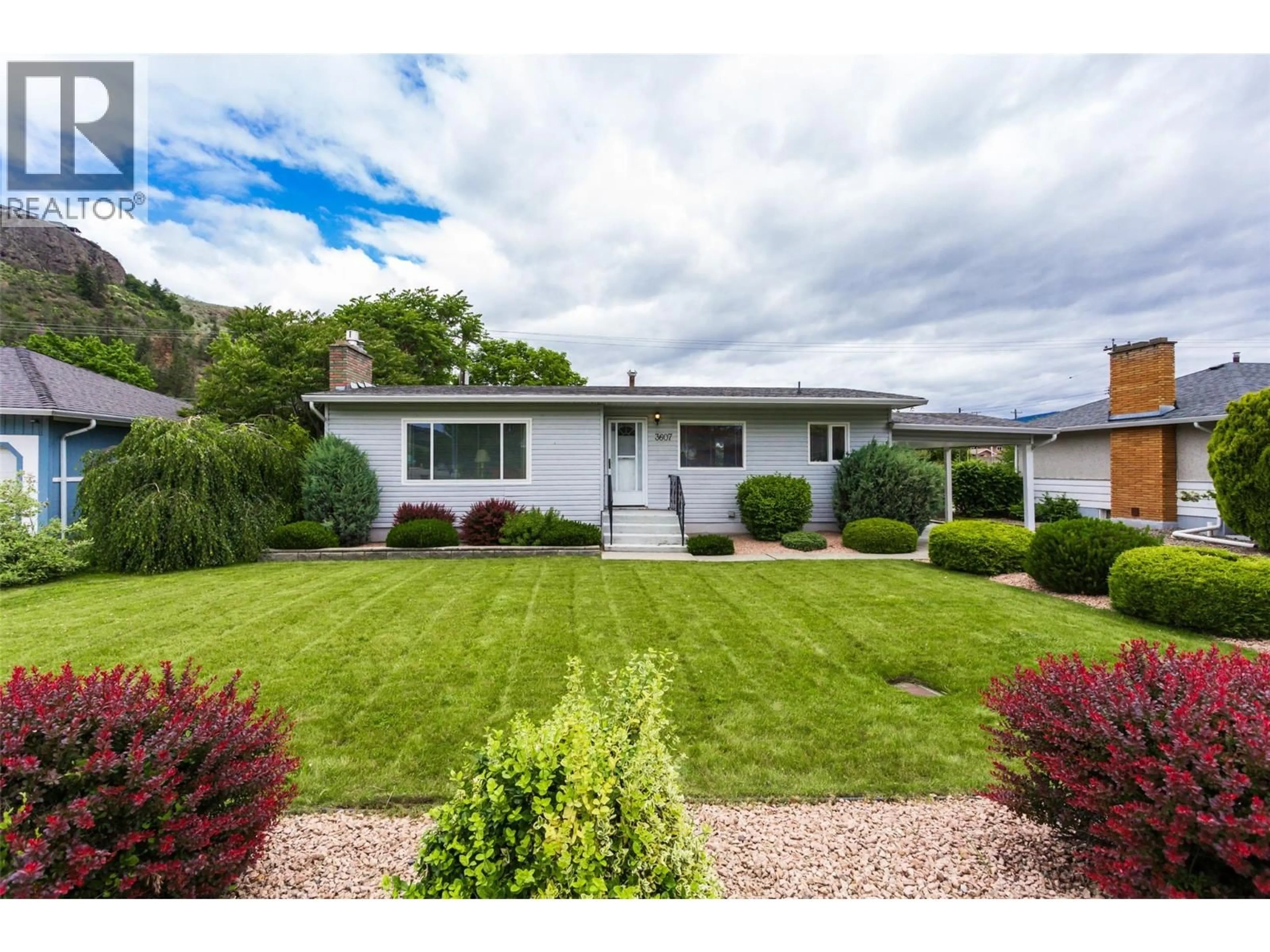 Home with vinyl exterior material, street for 3607 39 AVENUE, Vernon British Columbia V1T3E5