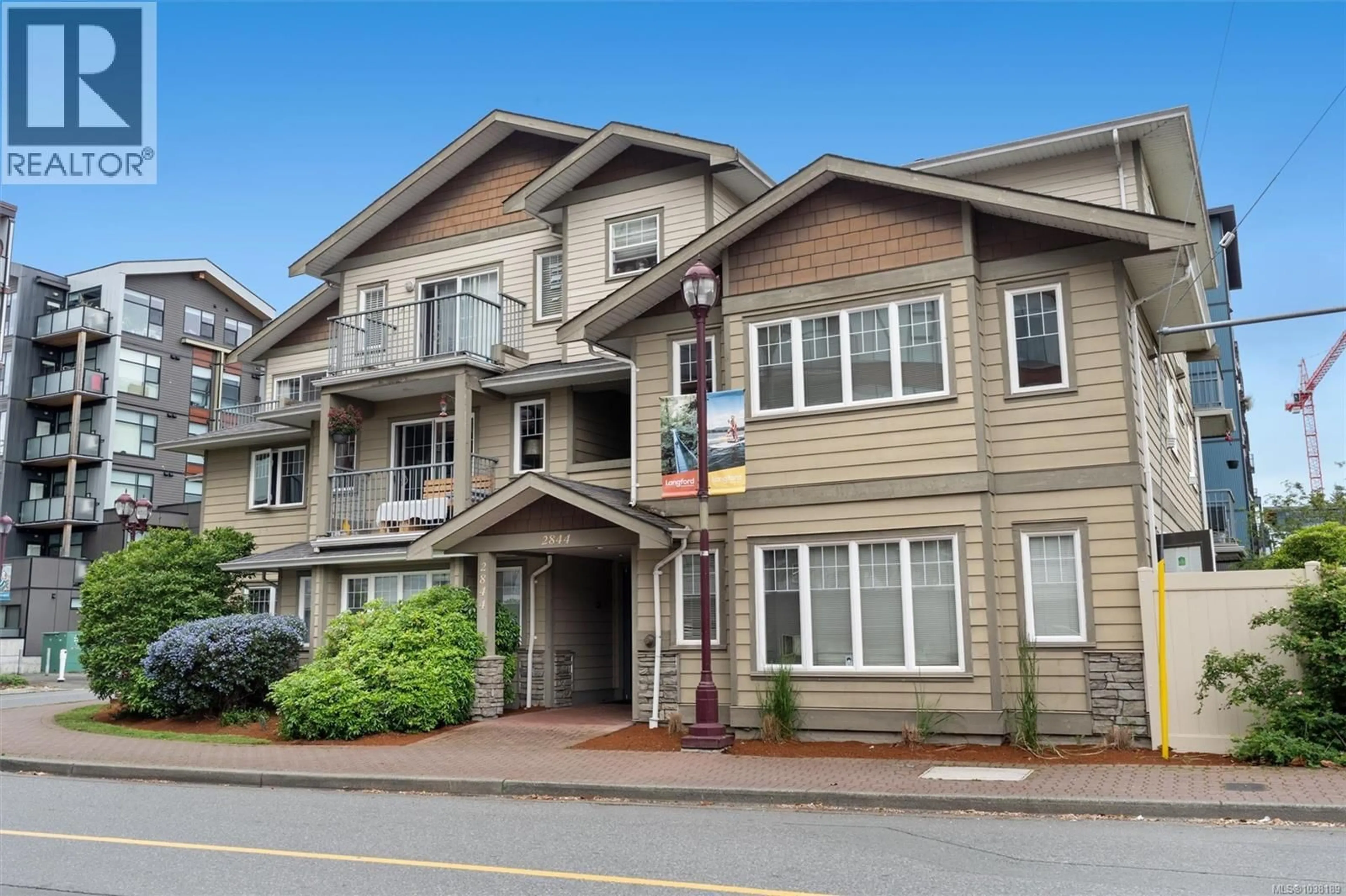 Unknown for 301 - 2844 BRYN MAUR ROAD, Langford British Columbia V9B3T4