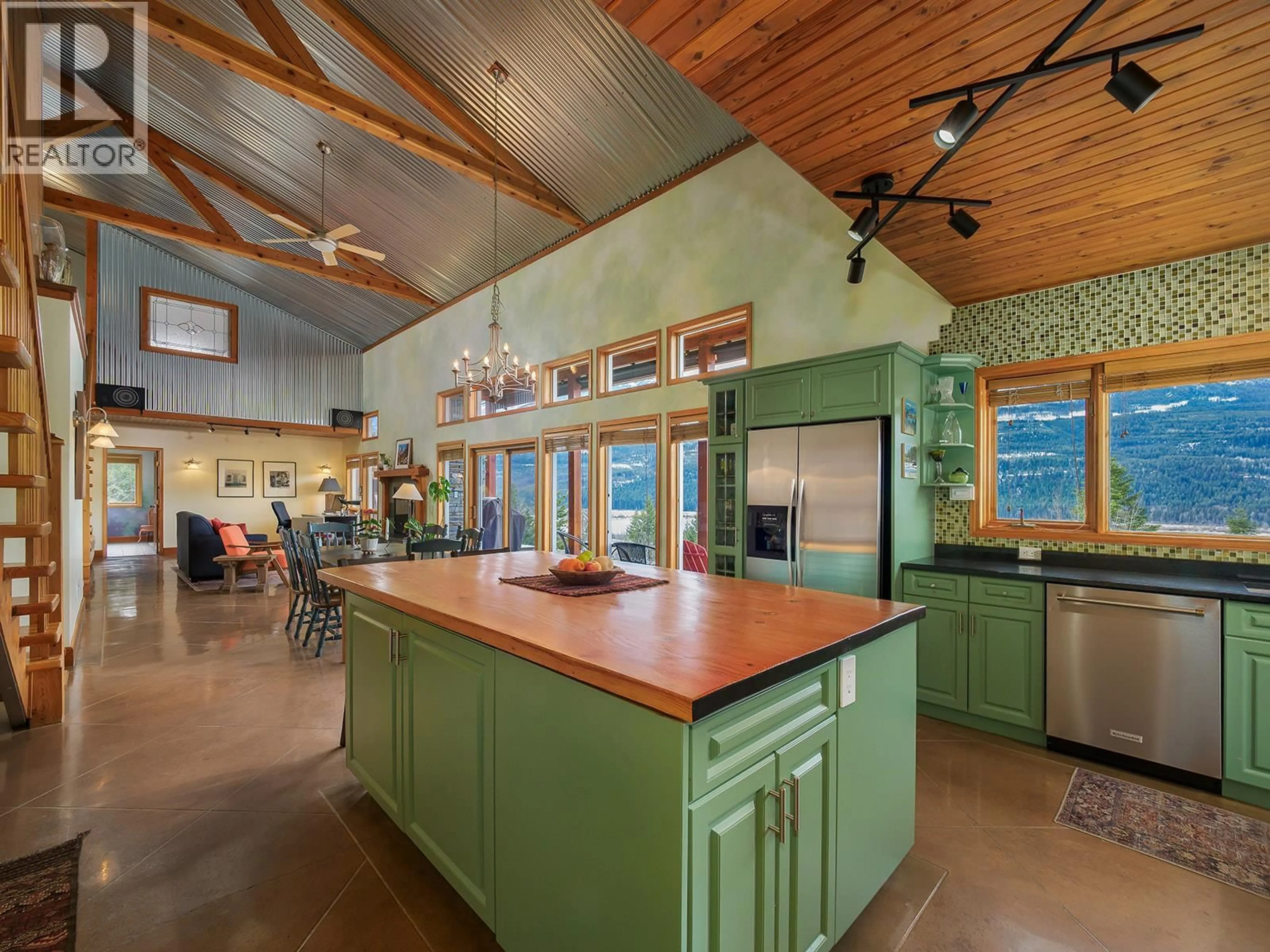 Open concept kitchen, unknown for 1756 HIGHWAY 95 HIGHWAY, Golden British Columbia V0A1H0