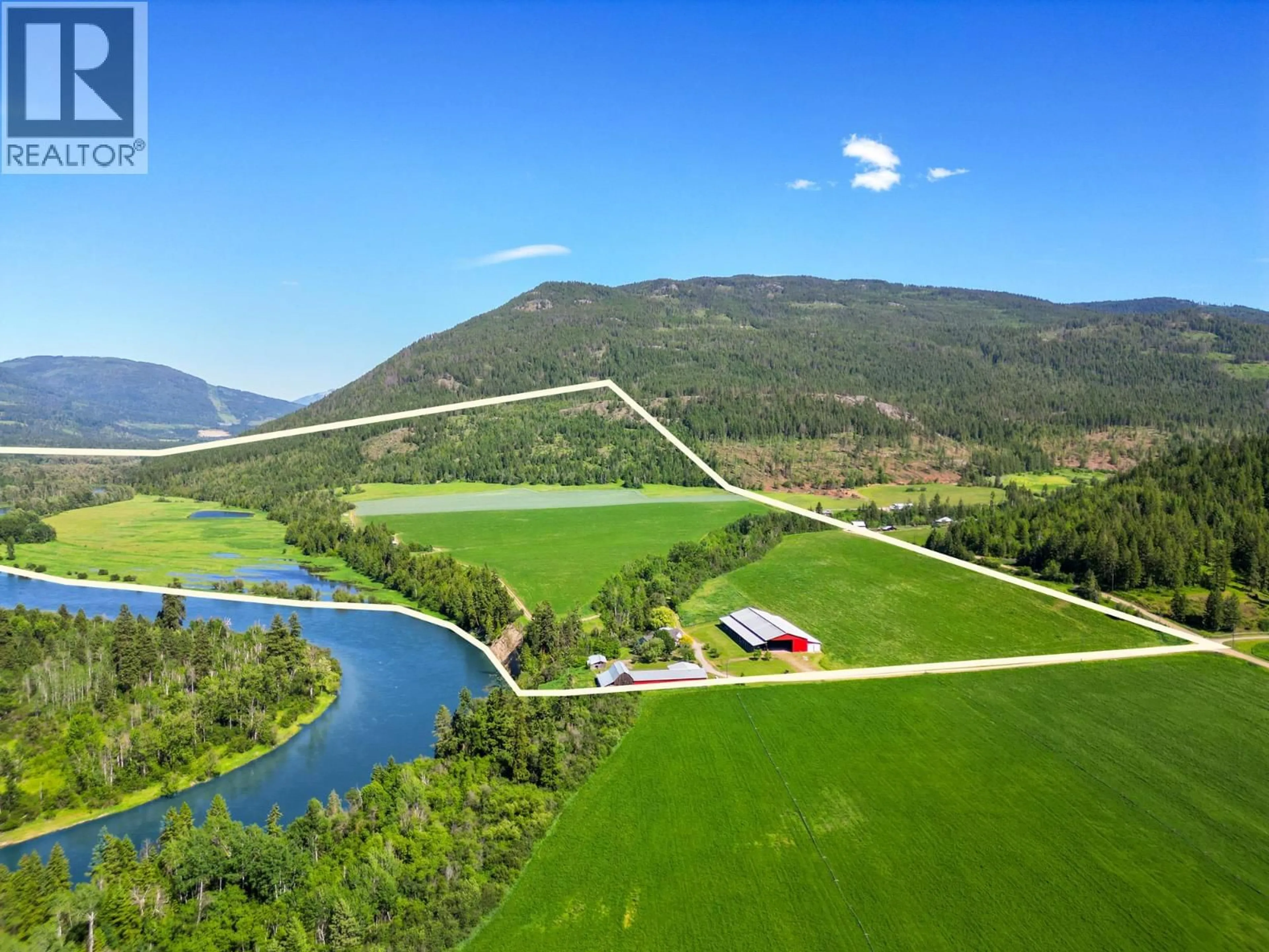 A pic from outside/outdoor area/front of a property/back of a property/a pic from drone, water/lake/river/ocean view for 850 FORTUNE ROAD, Spallumcheen British Columbia V0E1V0