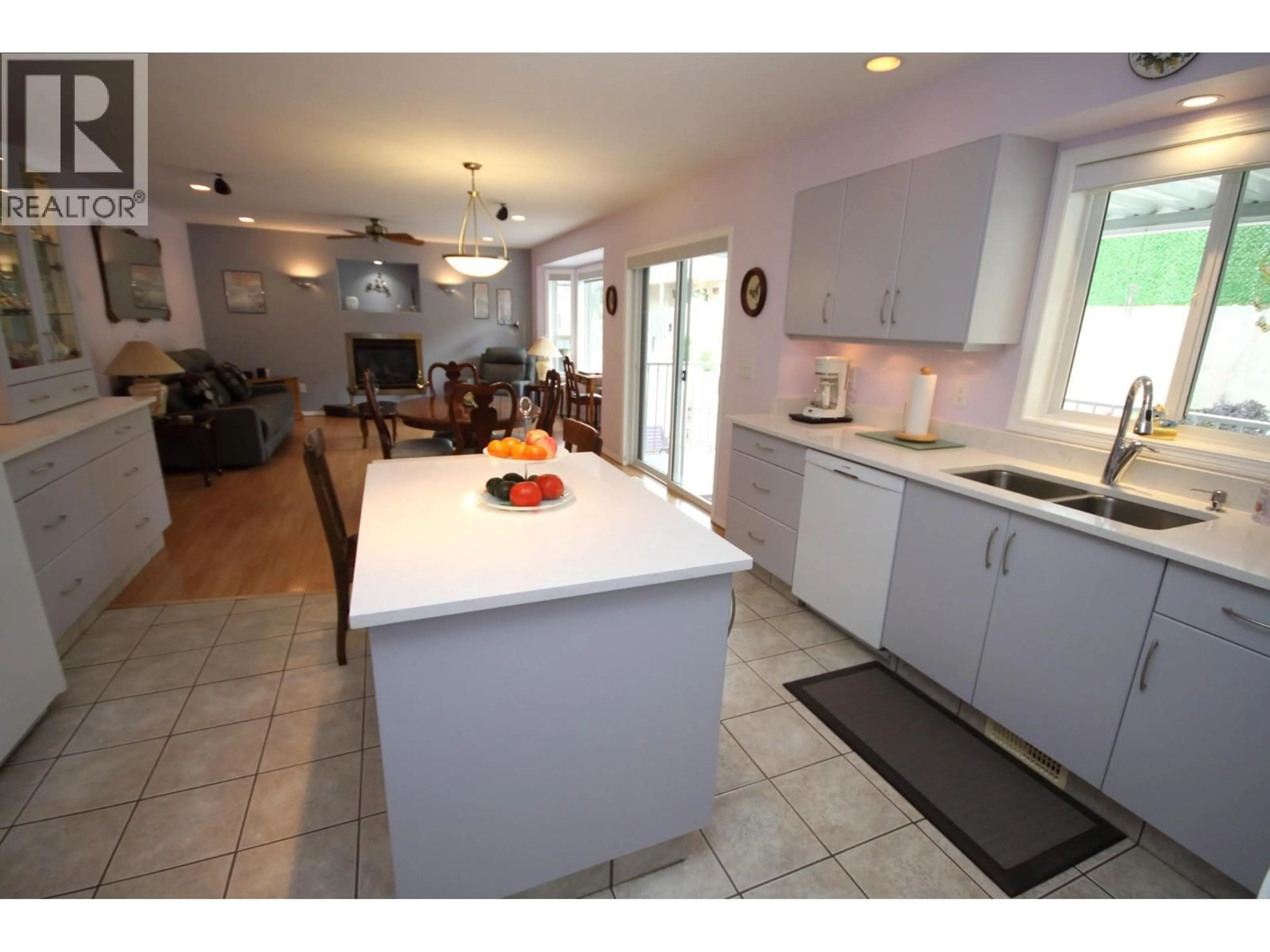 Open concept kitchen, ceramic/tile floor for 957 MORNINGSTAR ROAD, Oliver British Columbia V0H1T6