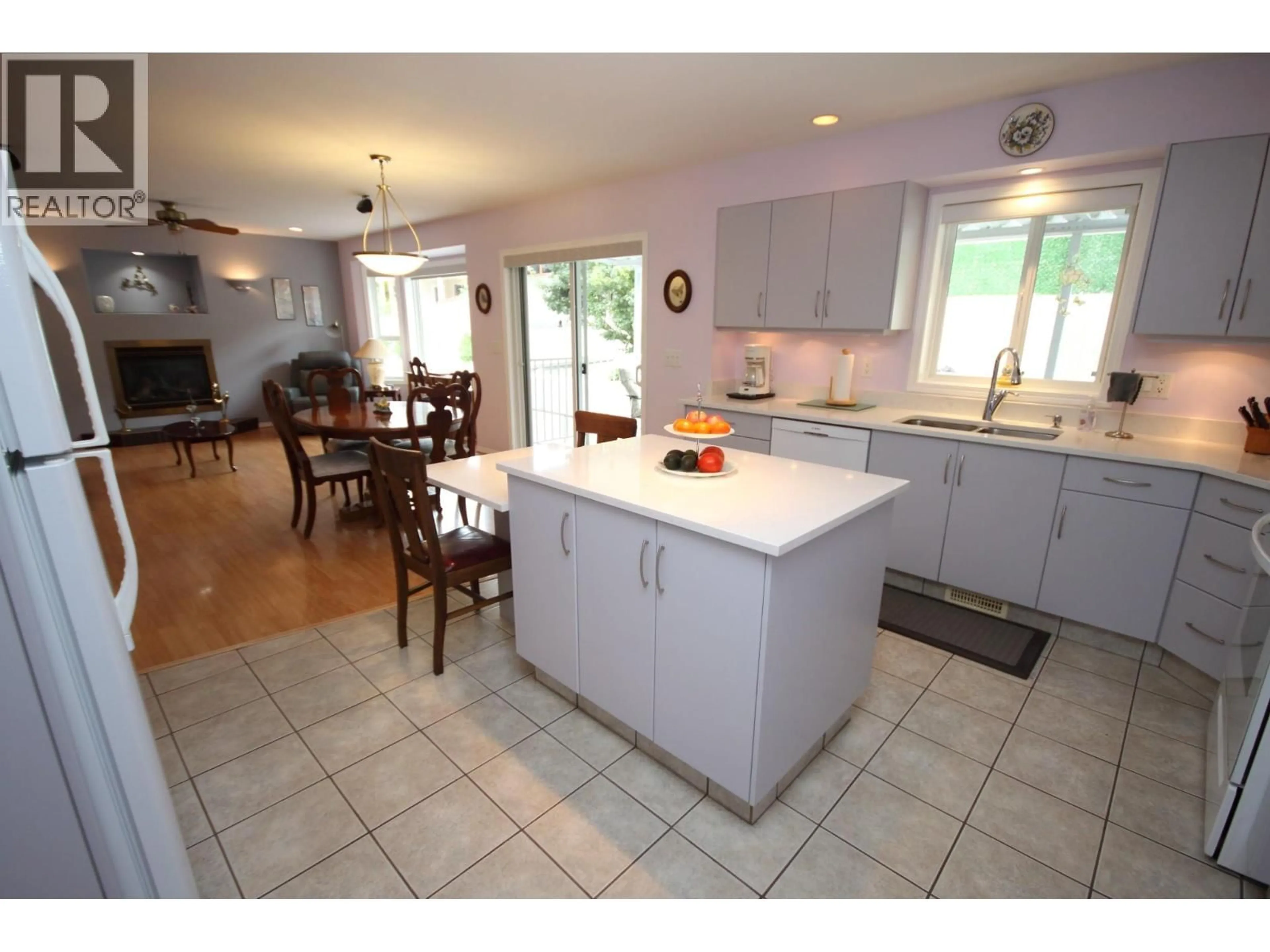 Open concept kitchen, ceramic/tile floor for 957 MORNINGSTAR ROAD, Oliver British Columbia V0H1T6
