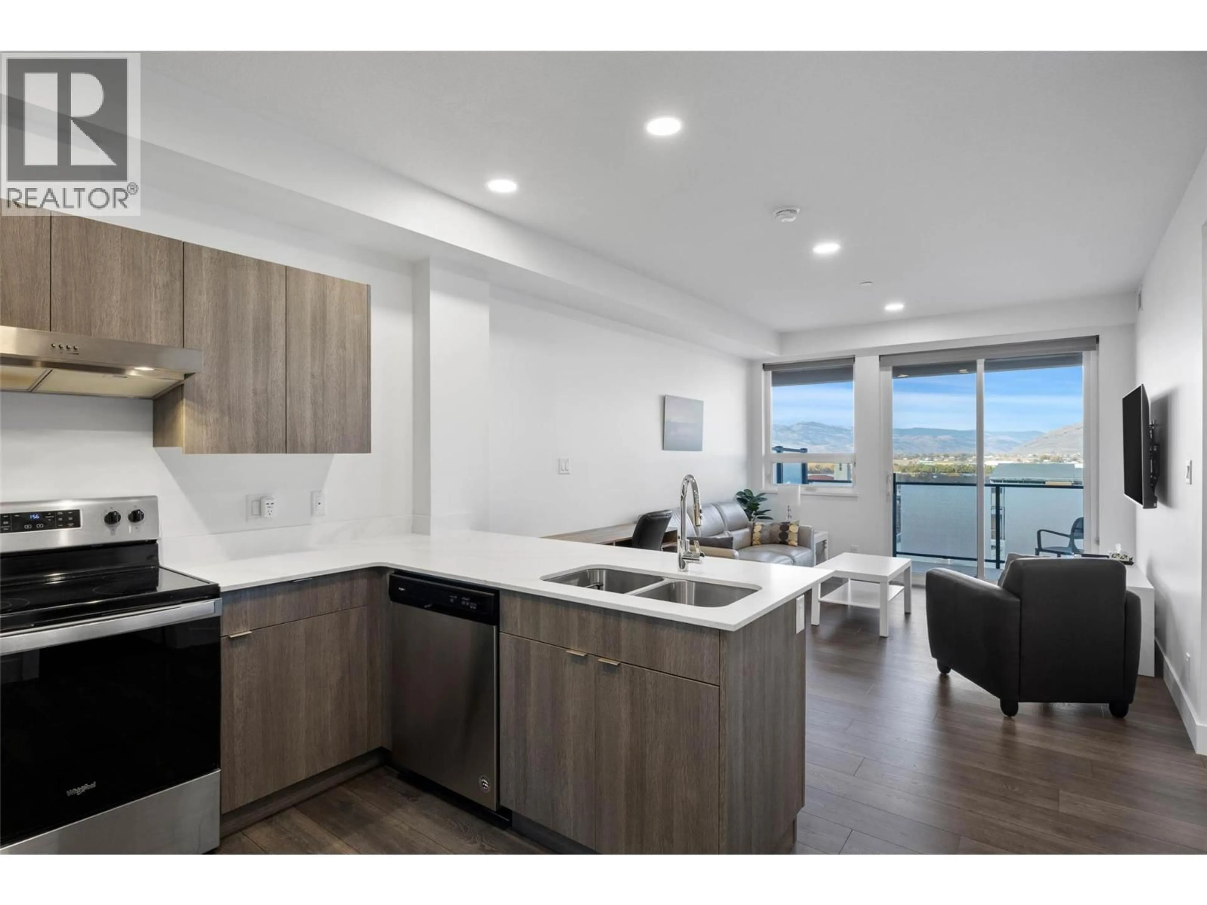 Open concept kitchen, unknown for 518 - 444 ST PAUL STREET, Kamloops British Columbia V2C0L2