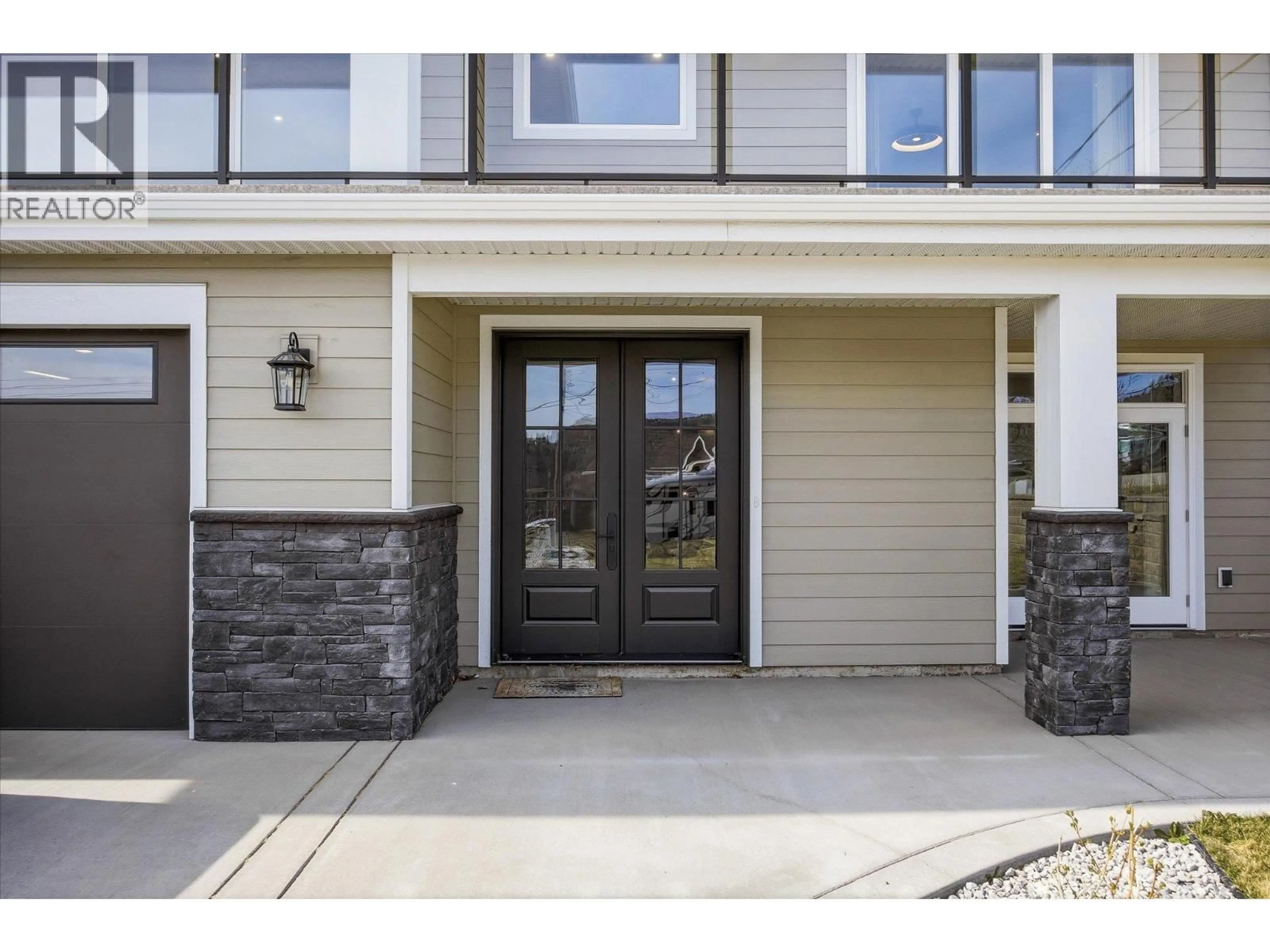 Indoor entryway for 167 HELDON COURT, West Kelowna British Columbia V1Z3S5