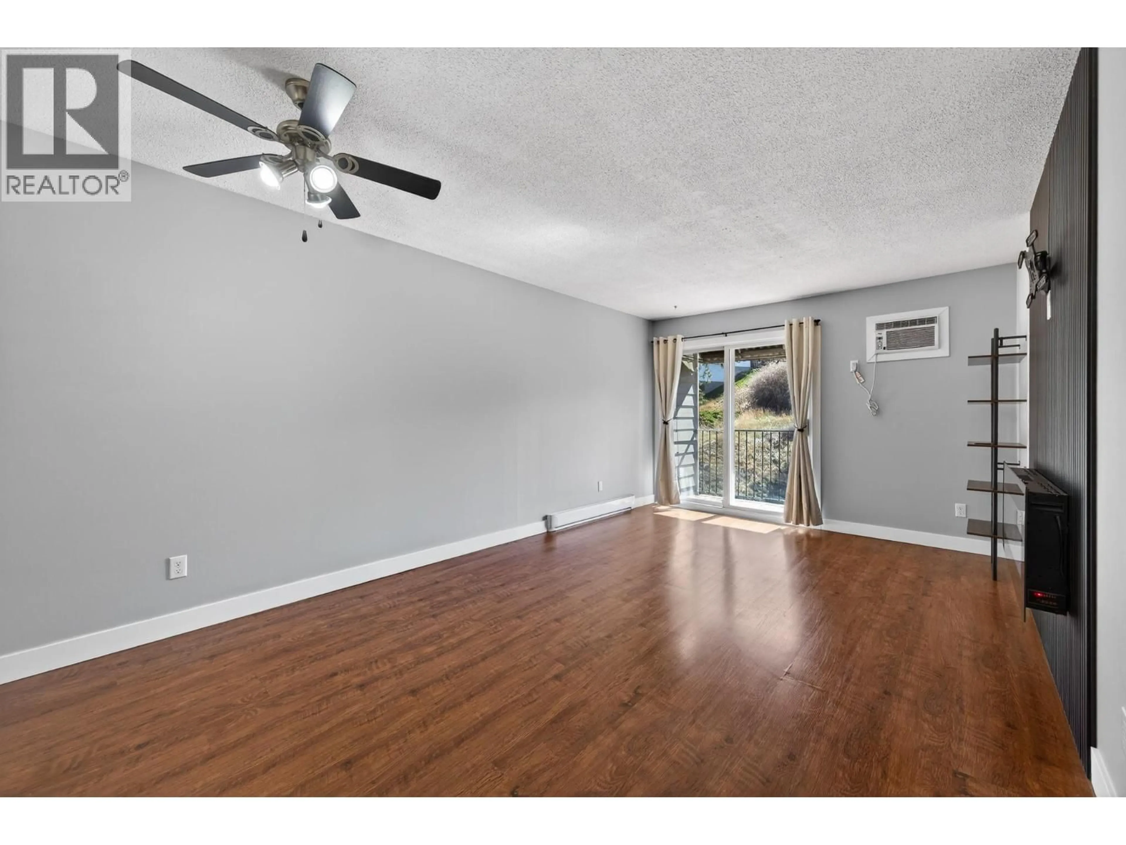 A pic of a room for 306 - 751 GRANDVIEW TERRACE, Kamloops British Columbia V2C6C9
