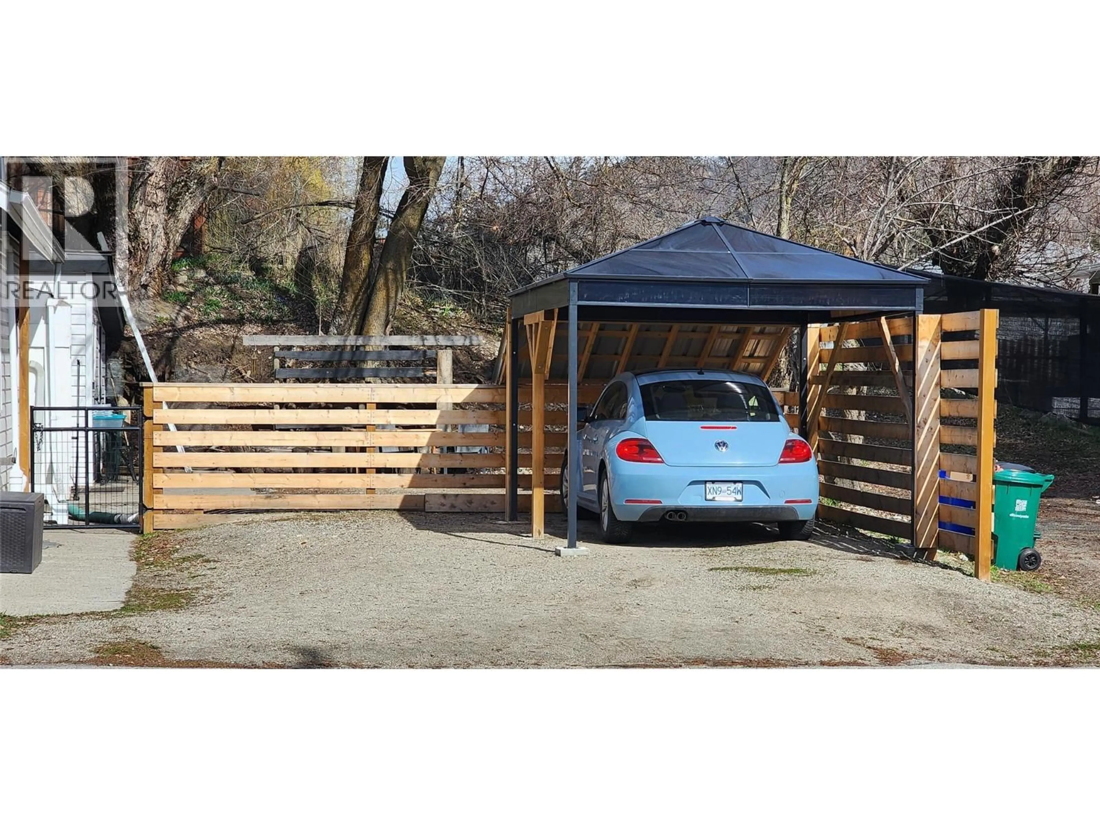 Indoor garage for 157 75TH AVENUE, Grand Forks British Columbia V0H1H0