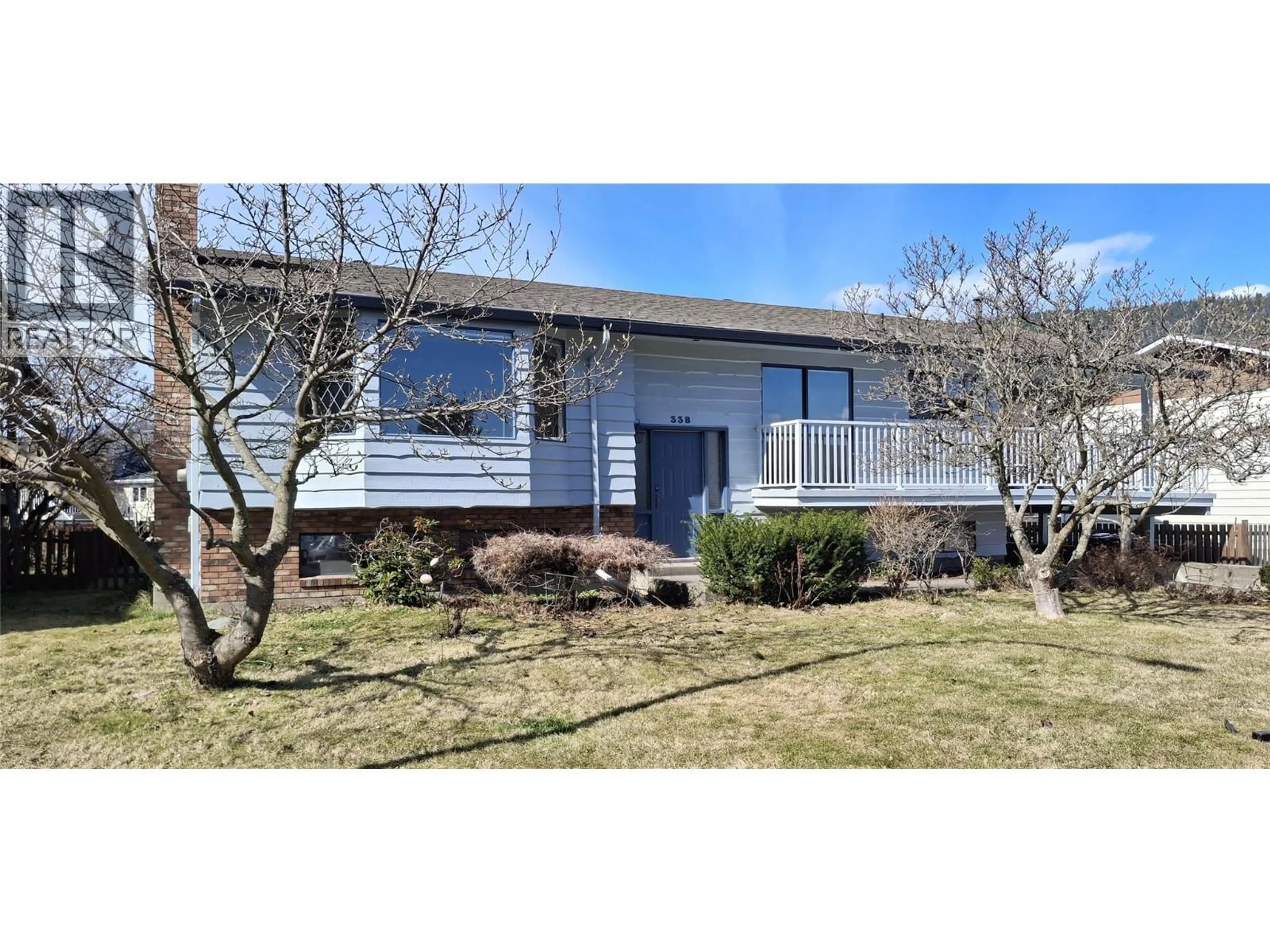 Home with vinyl exterior material, street for 338 BEACH DRIVE, Chase British Columbia V0E1M0