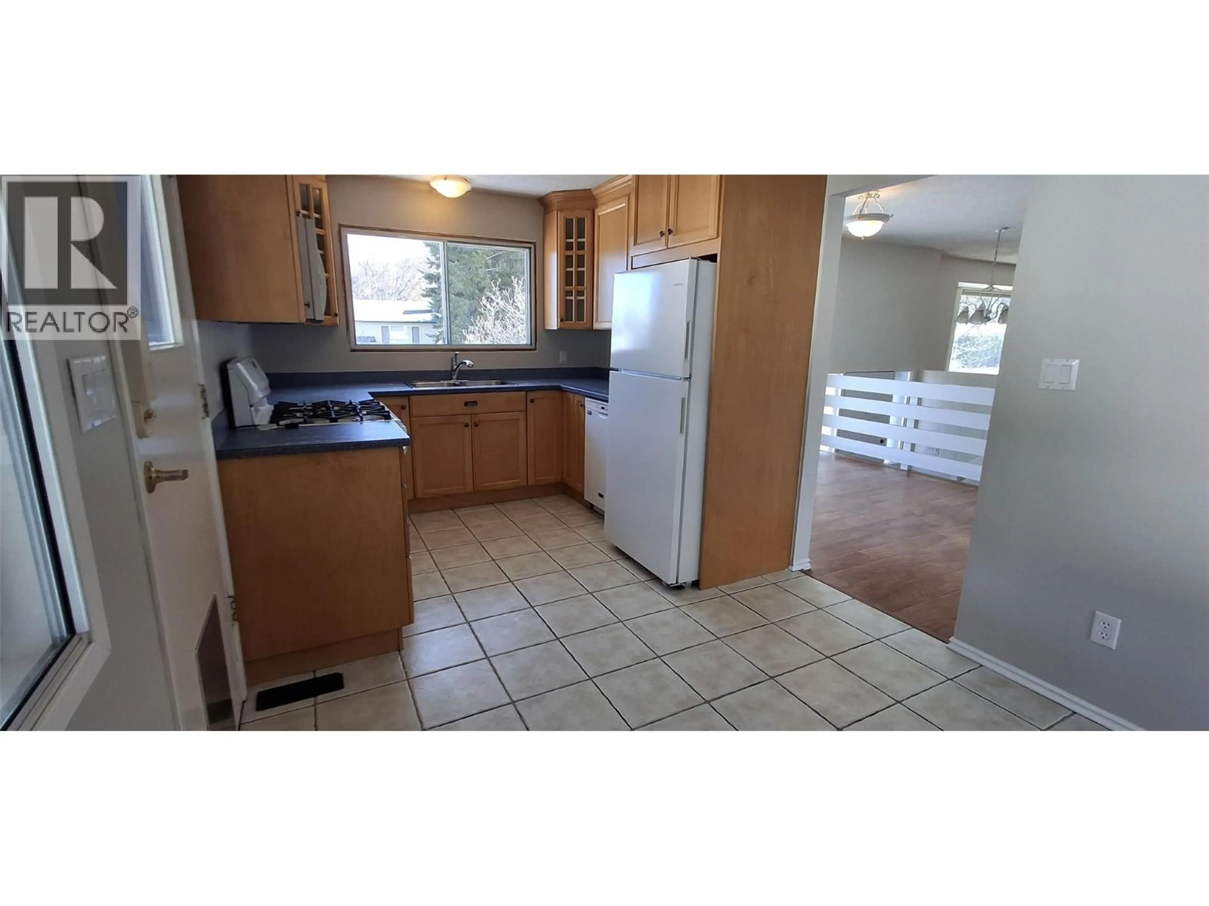 Standard kitchen, ceramic/tile floor for 338 BEACH DRIVE, Chase British Columbia V0E1M0