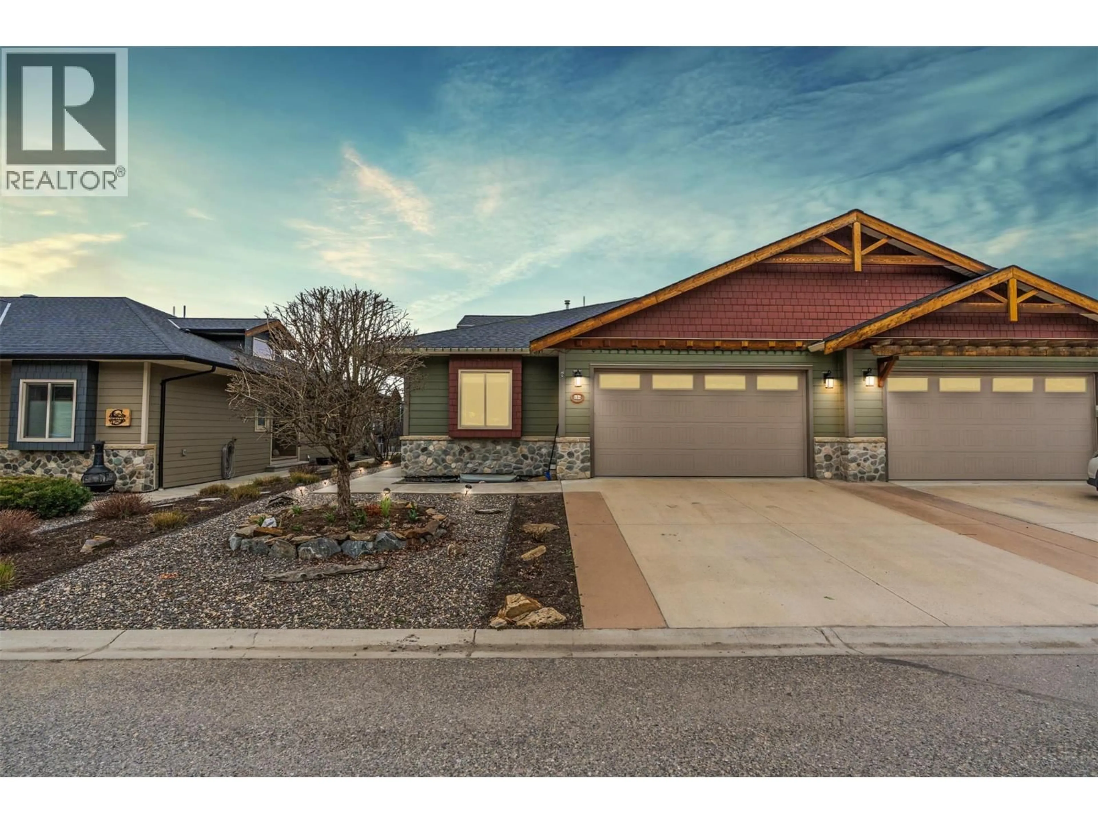 Home with brick exterior material, street for 32 - 2444 YORK AVENUE, Armstrong British Columbia V4Y0Y3