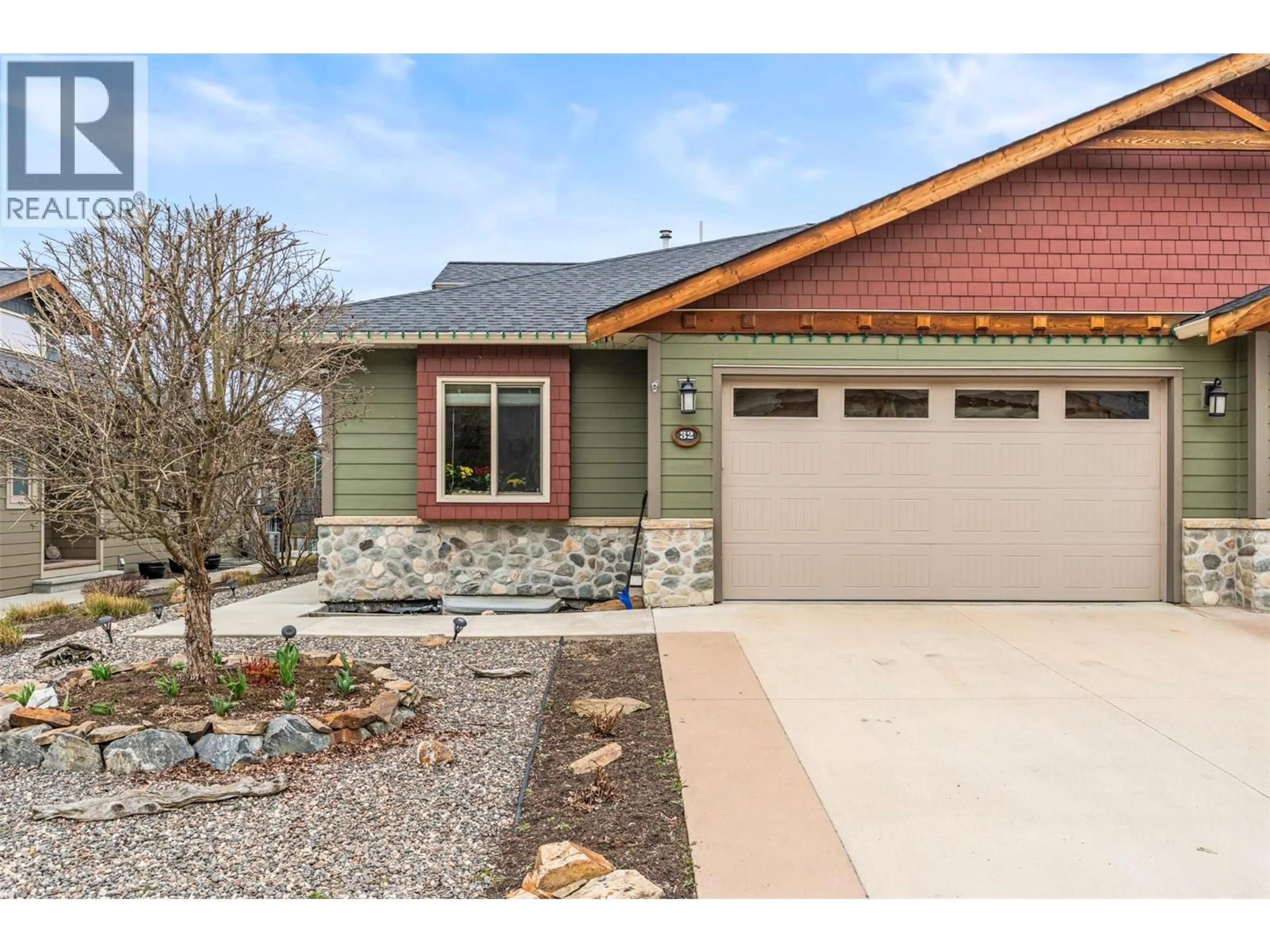 Unknown for 32 - 2444 YORK AVENUE, Armstrong British Columbia V4Y0Y3