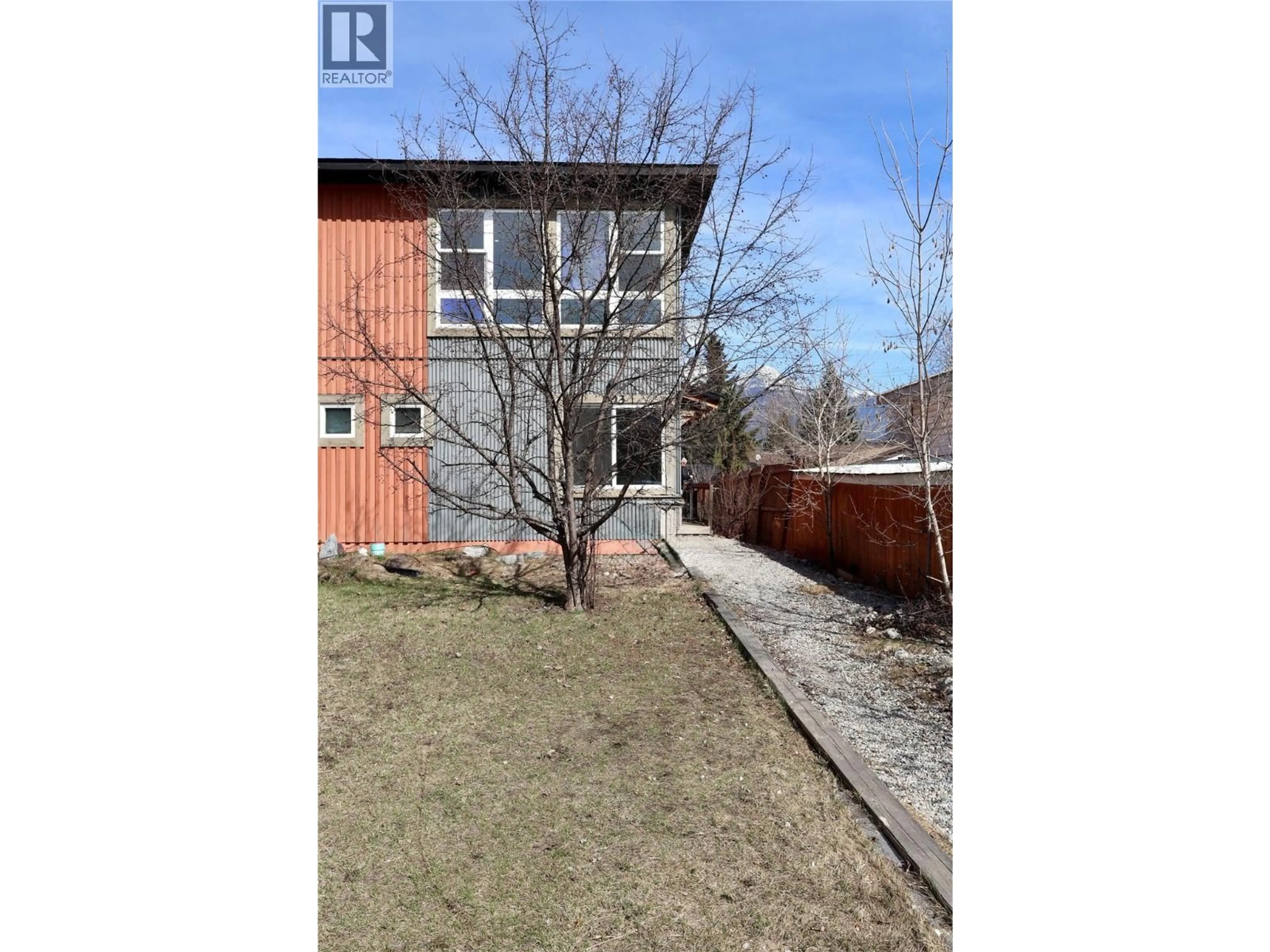 A pic from outside/outdoor area/front of a property/back of a property/a pic from drone, street for B - 503 10TH STREET SOUTH, Golden British Columbia V0A1H0