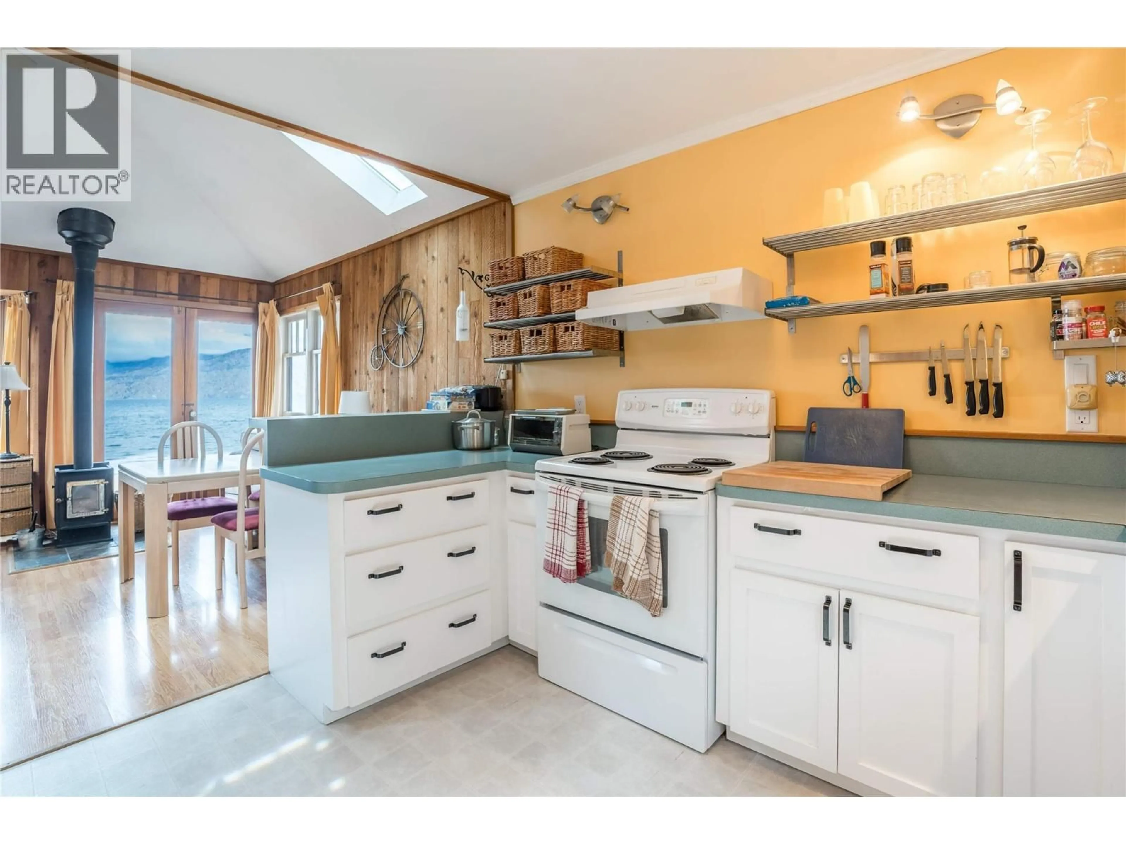 Open concept kitchen, ceramic/tile floor for 19279 LAKESHORE DRIVE NORTH, Summerland British Columbia V0H1Z6