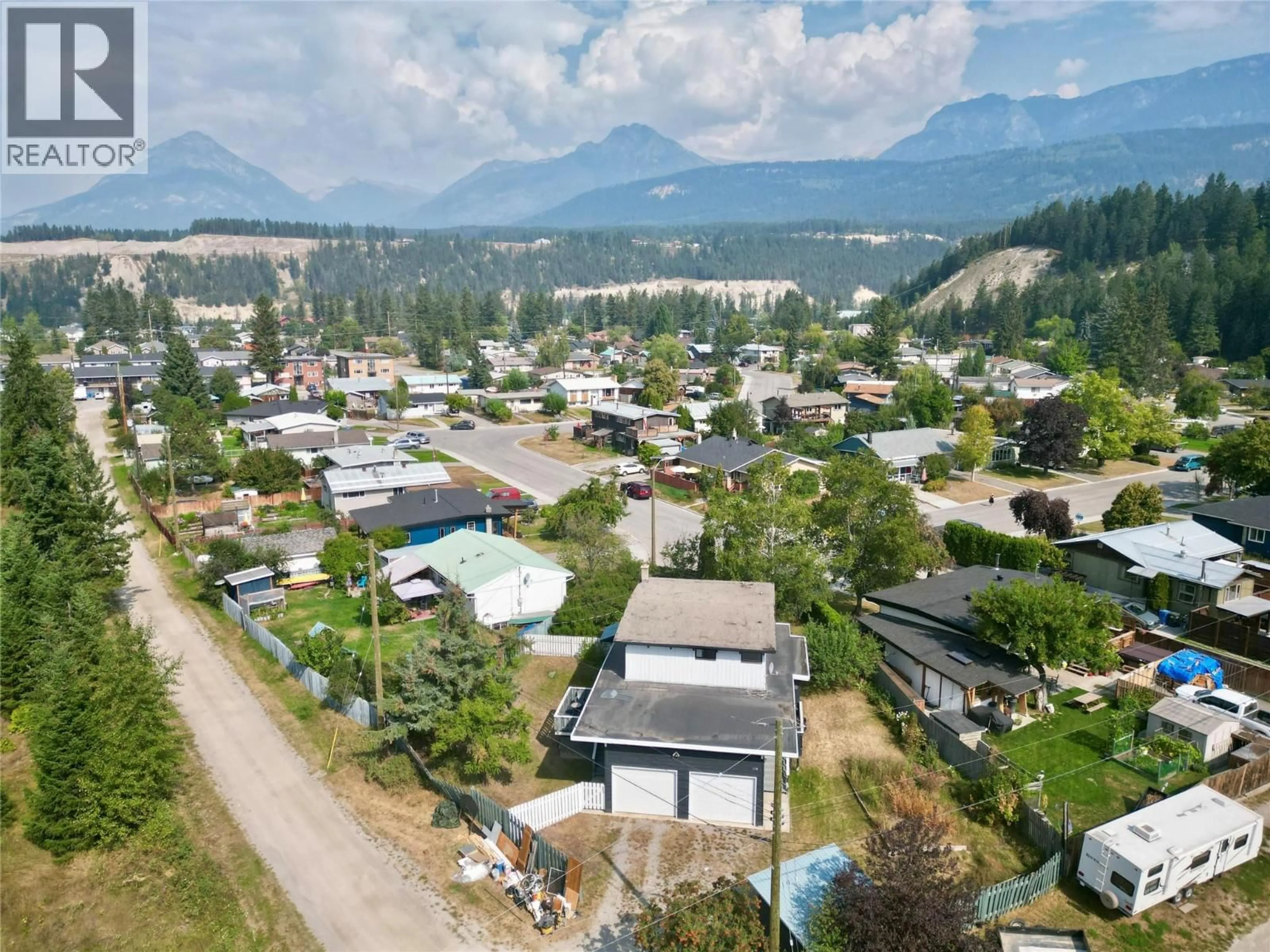 A pic from outside/outdoor area/front of a property/back of a property/a pic from drone, mountain view for 1229 ALEXANDER DRIVE, Golden British Columbia V0A1H0