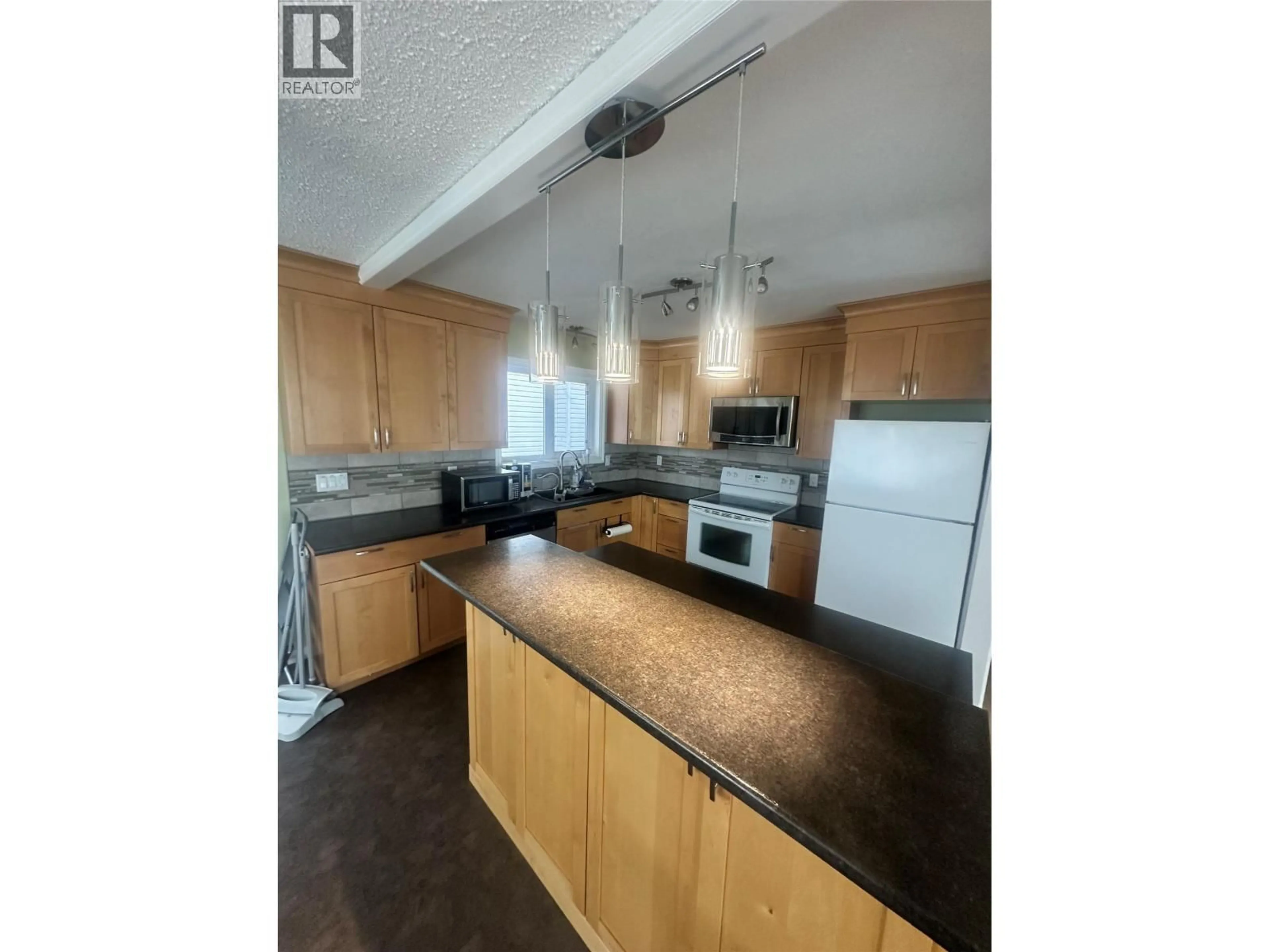 Unknown for 5301 44A AVENUE NORTHWEST, Chetwynd British Columbia V0C1J0