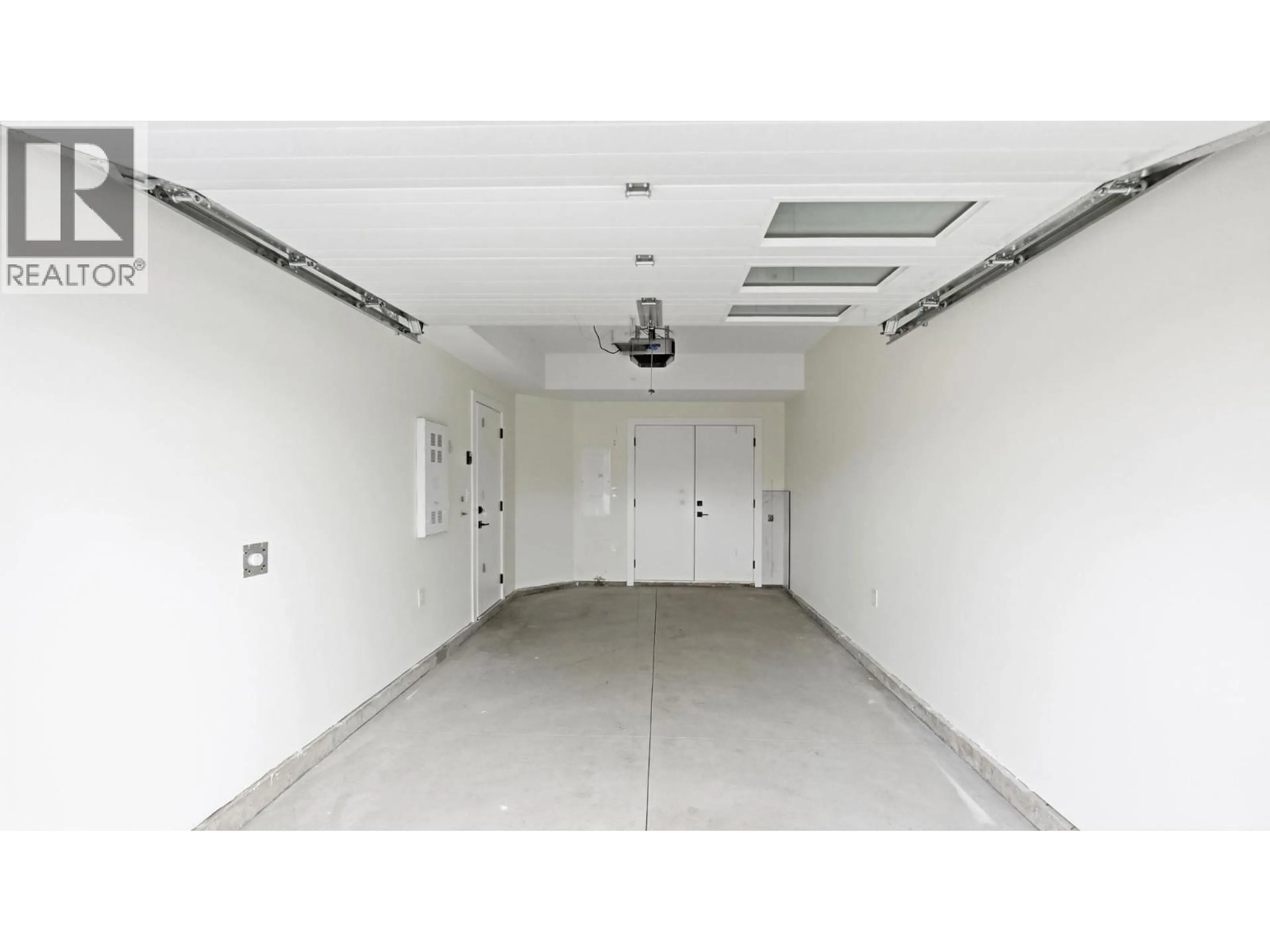Indoor garage for 3 - 1224 GAGGIN ROAD, Kelowna British Columbia V1X1V2