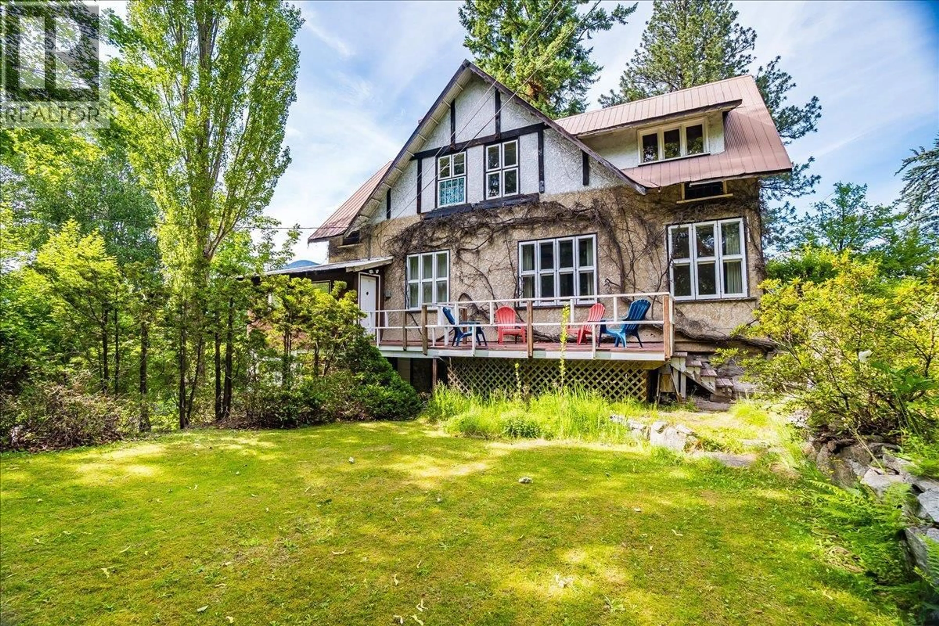 Patio, unknown for 1107 ROBERTSON AVENUE, Nelson British Columbia V1L1C2