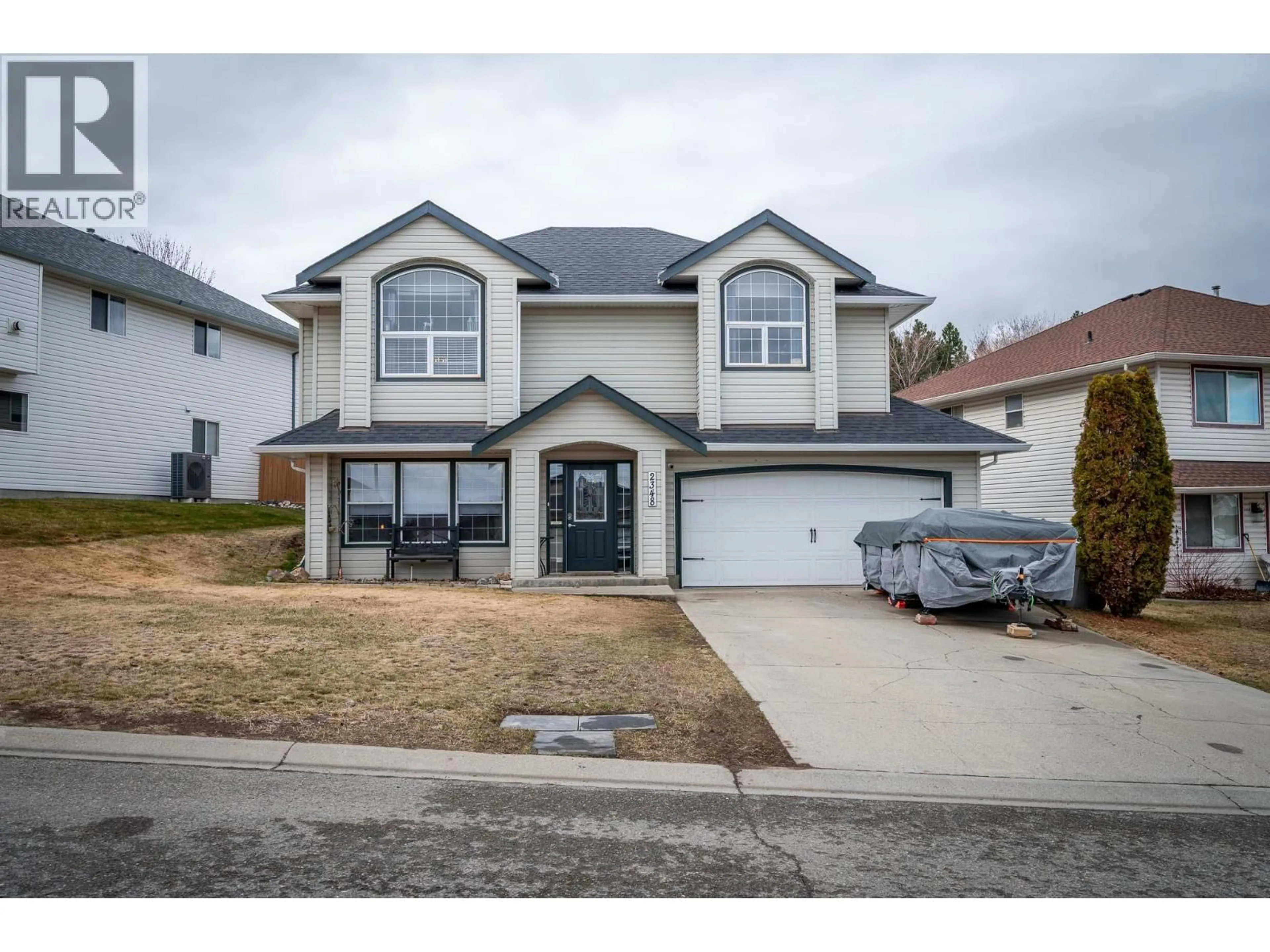 Home with vinyl exterior material, street for 2348 WHITBURN CRESCENT, Kamloops British Columbia V1S1W4