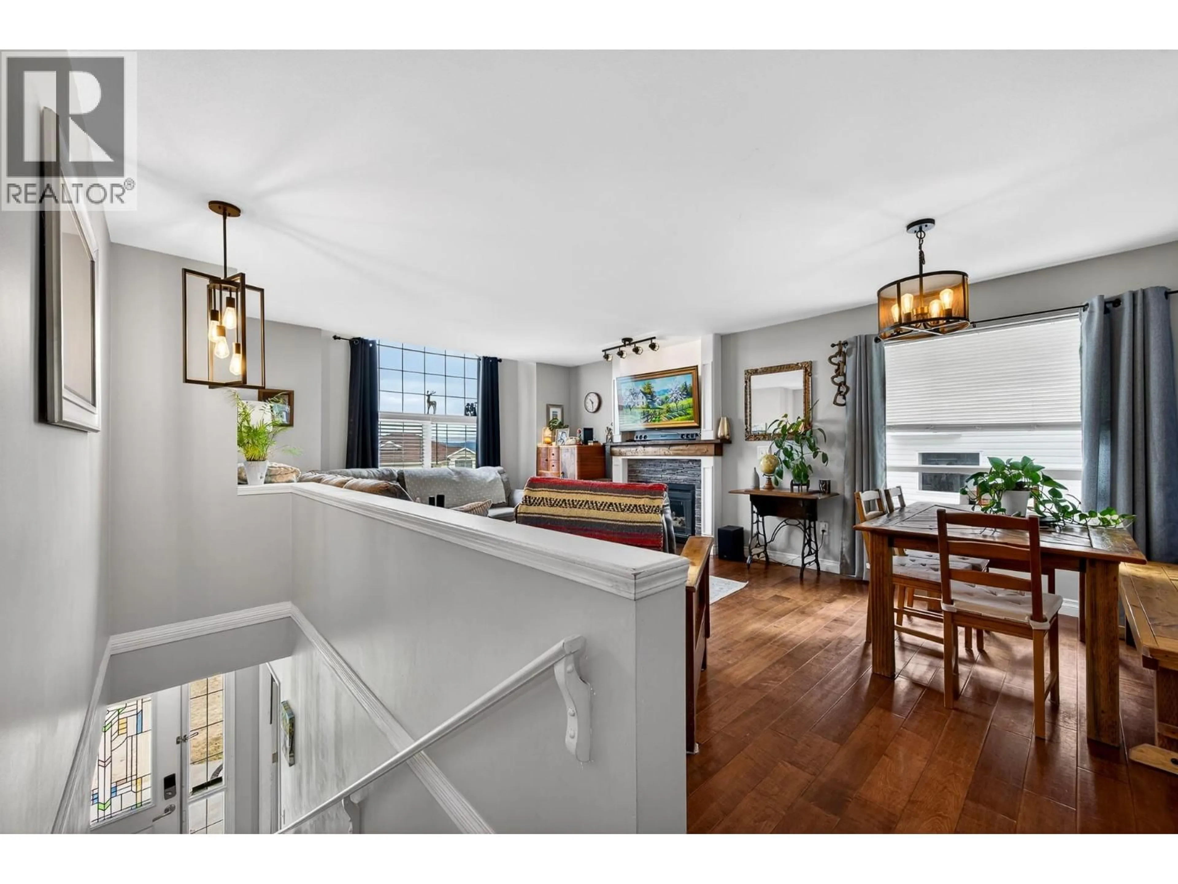 Open concept kitchen, unknown for 2348 WHITBURN CRESCENT, Kamloops British Columbia V1S1W4