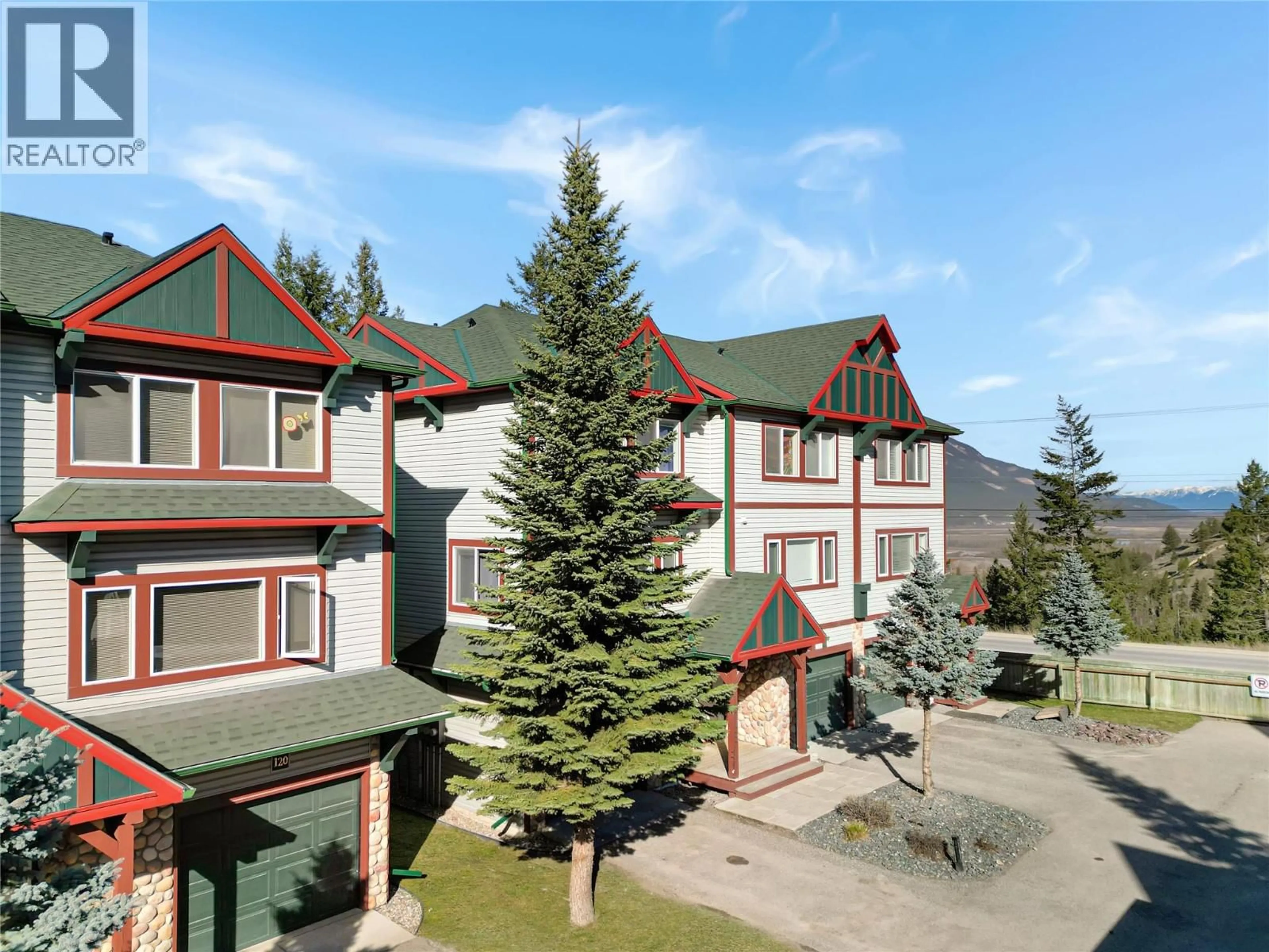 A pic from outside/outdoor area/front of a property/back of a property/a pic from drone, mountain view for 119 - 4835 RADIUM BOULEVARD, Radium Hot Springs British Columbia V0A1M0