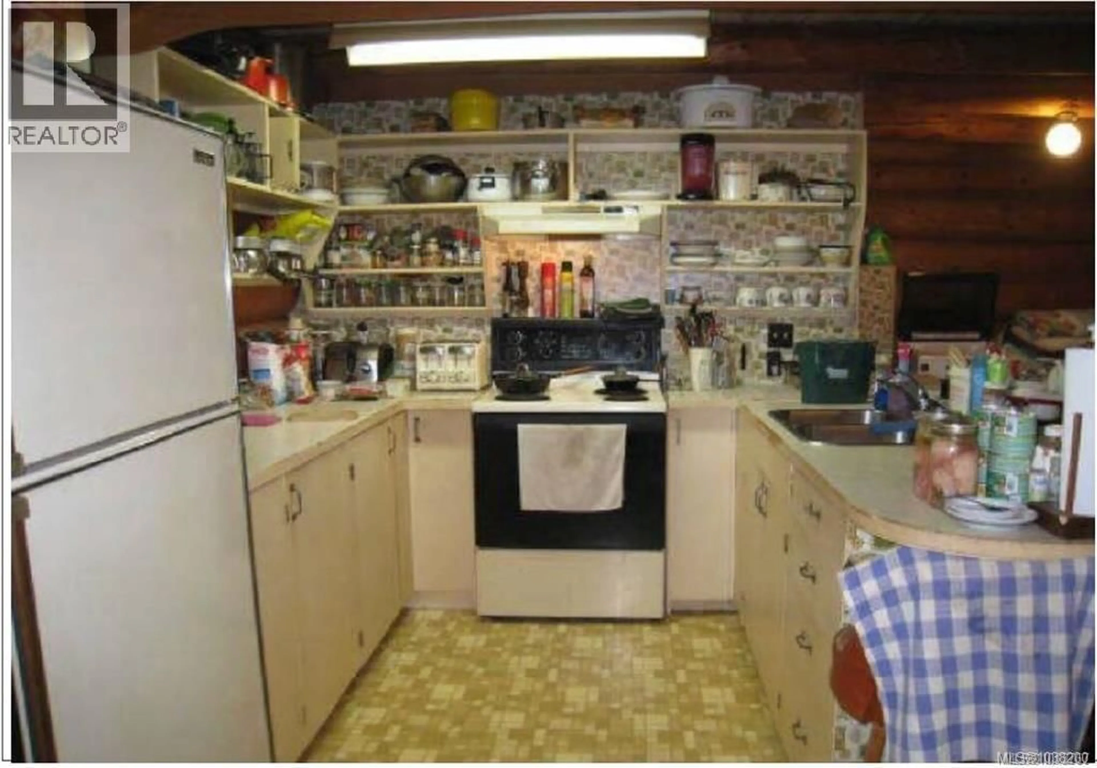 Standard kitchen, unknown for 3337 EGREMONT ROAD, Cumberland British Columbia V0R1S0