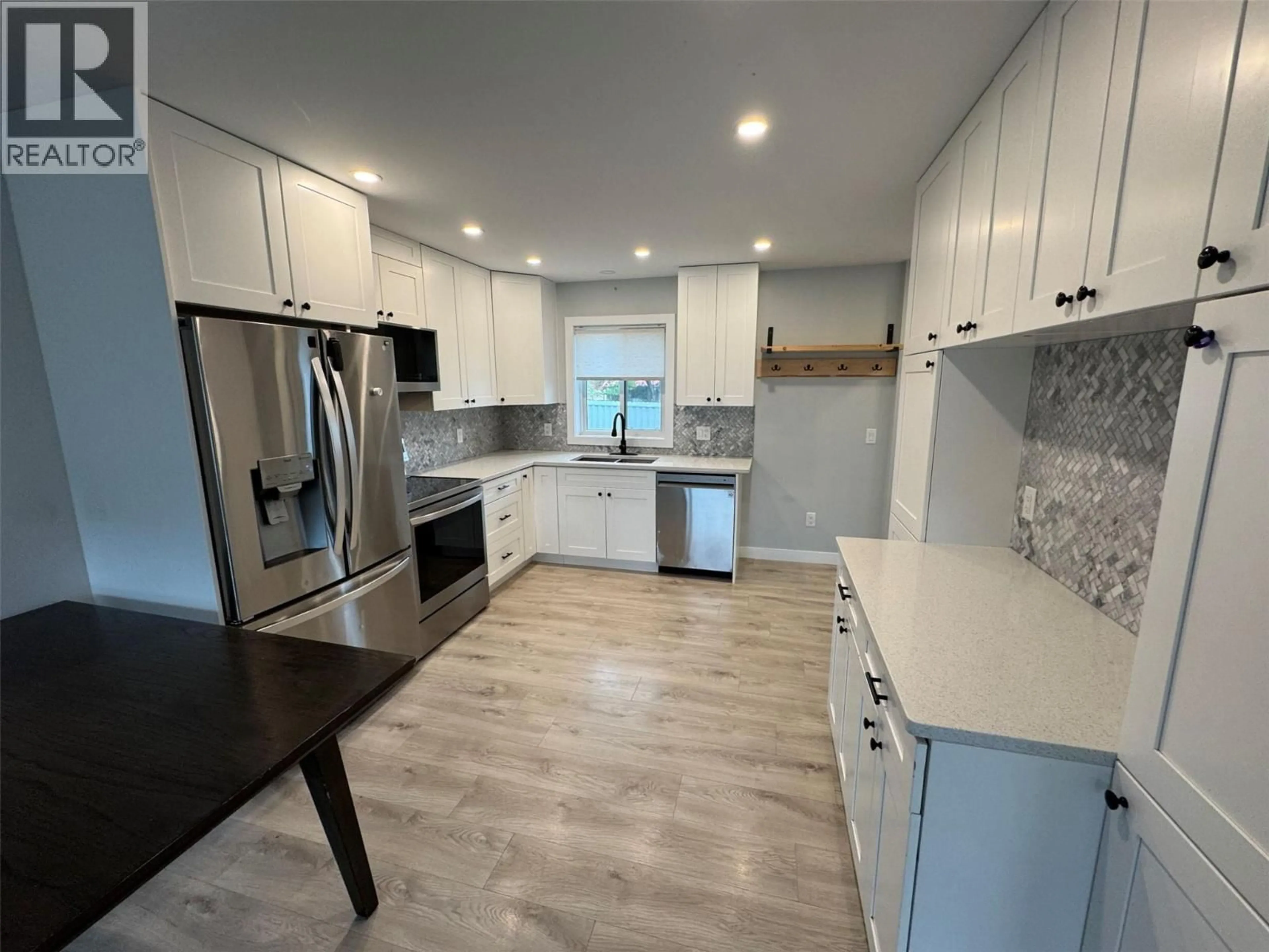 Open concept kitchen, unknown for B - 2680 75 AVENUE, Grand Forks British Columbia V0H1H2