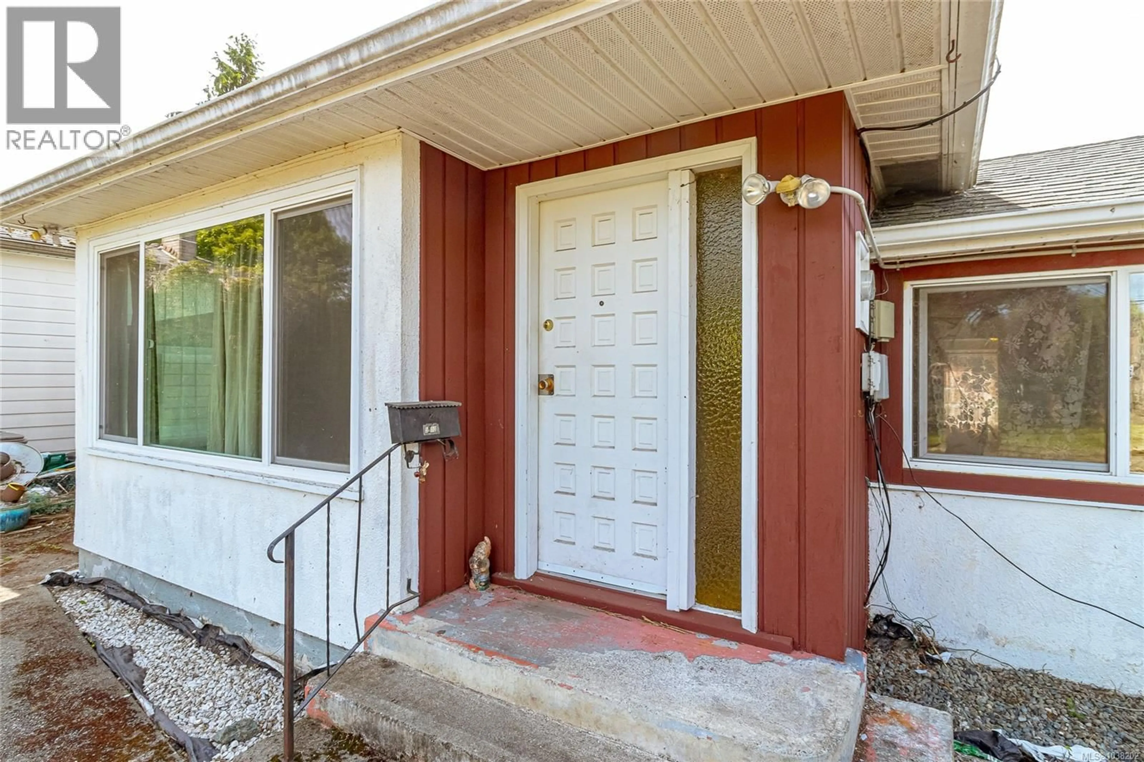 Indoor entryway for 5810 ALDERLEA STREET, Duncan British Columbia V0R1R0