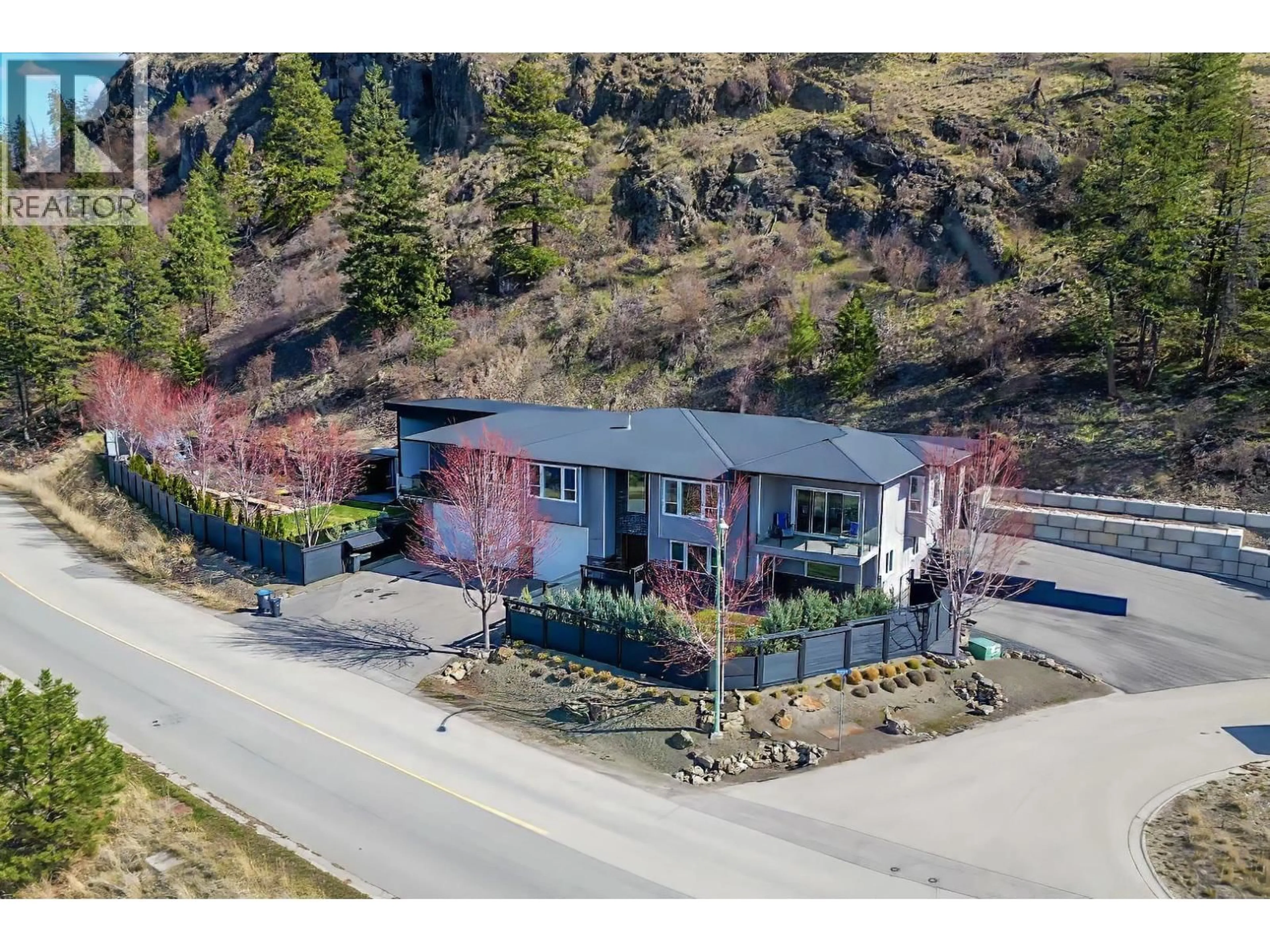 A pic from outside/outdoor area/front of a property/back of a property/a pic from drone, street for 2875 SHAYLER ROAD, Kelowna British Columbia V1V2R1