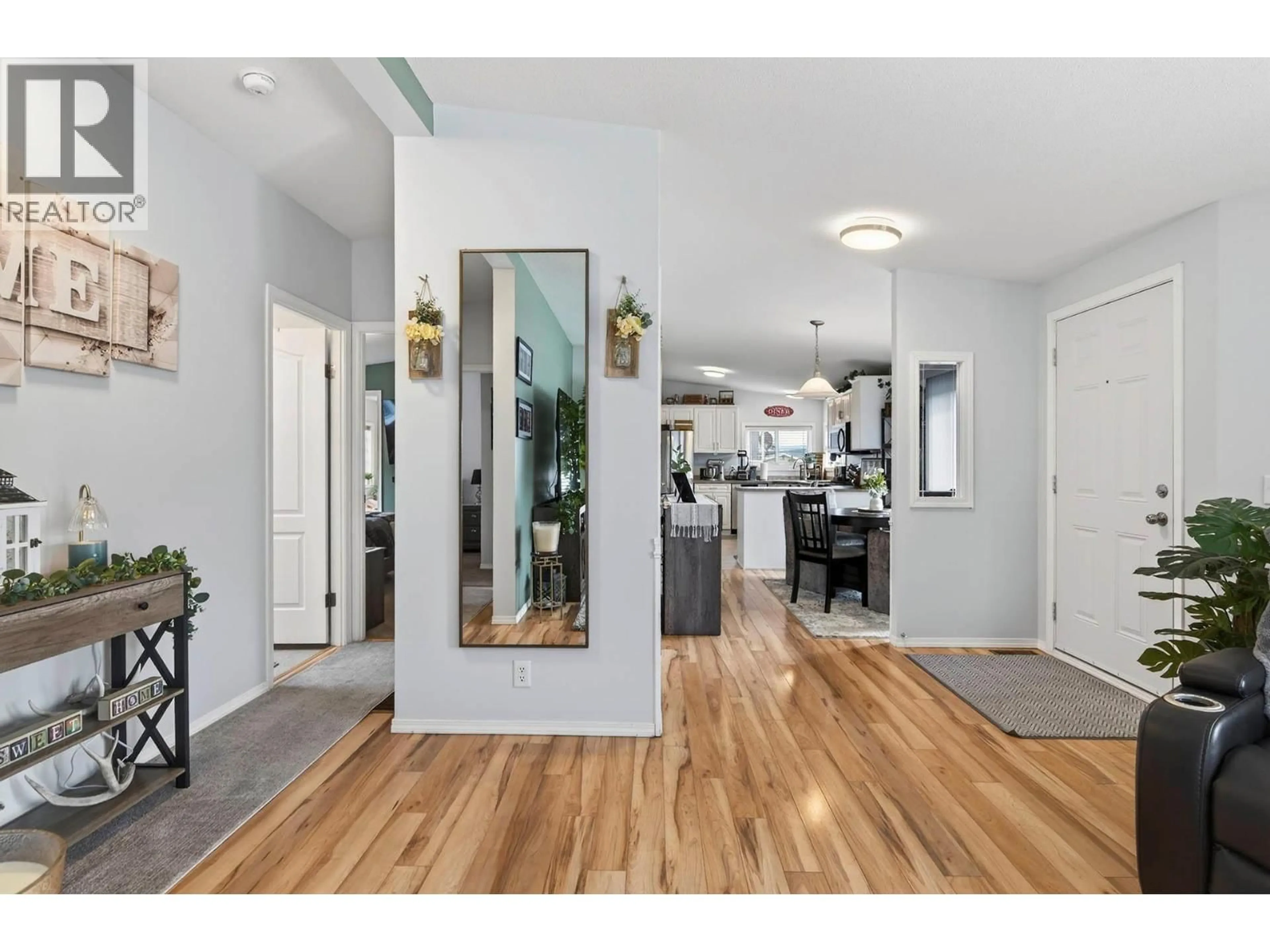 Indoor entryway for 23 - 768 SHUSWAP ROAD, Kamloops British Columbia V2H0A4