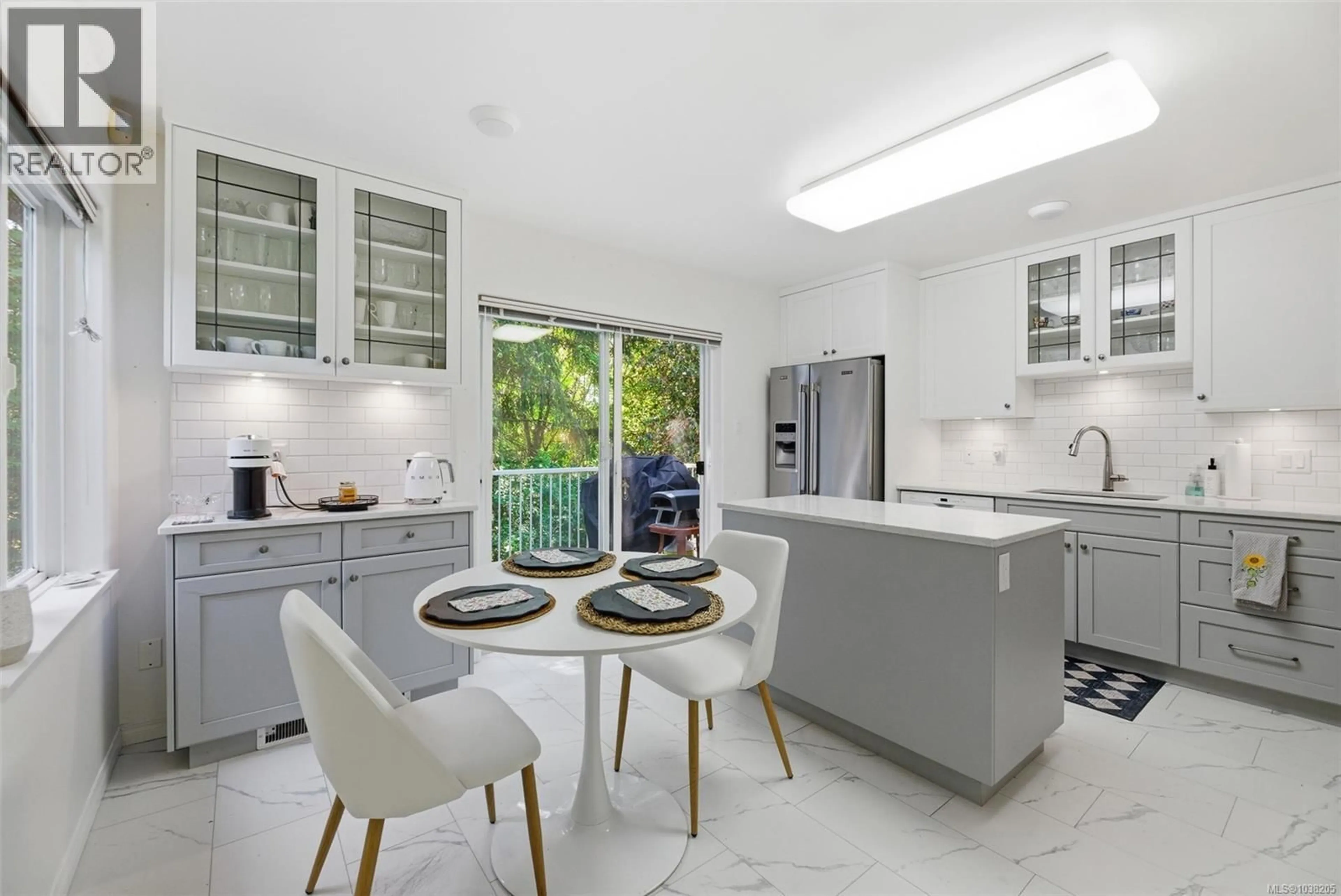 Open concept kitchen, ceramic/tile floor for 3 - 118 ALDERSMITH PLACE, View Royal British Columbia V9A7M9