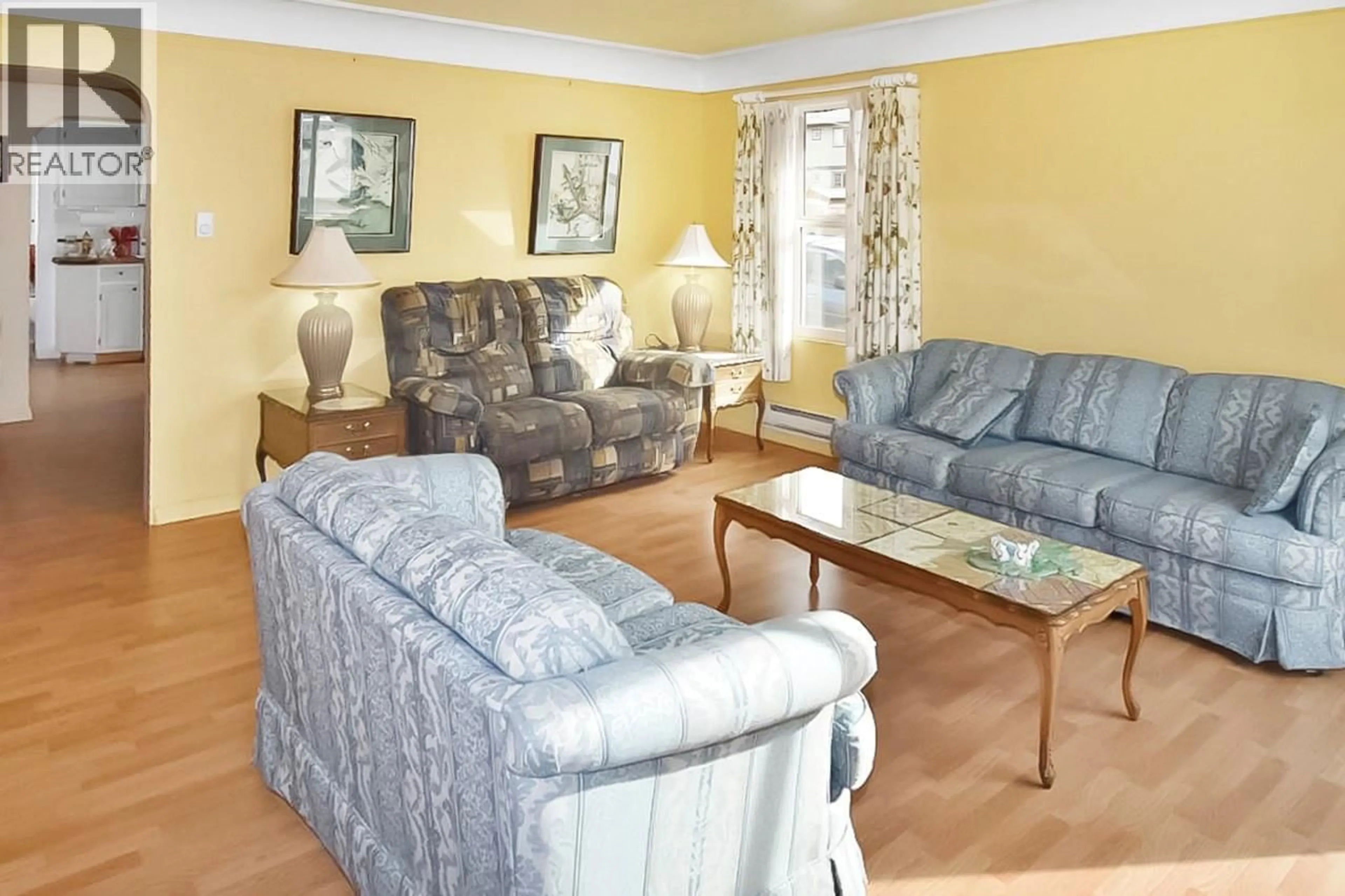 Living room with furniture, unknown for 498 BRAID STREET, Penticton British Columbia V2A4Y2