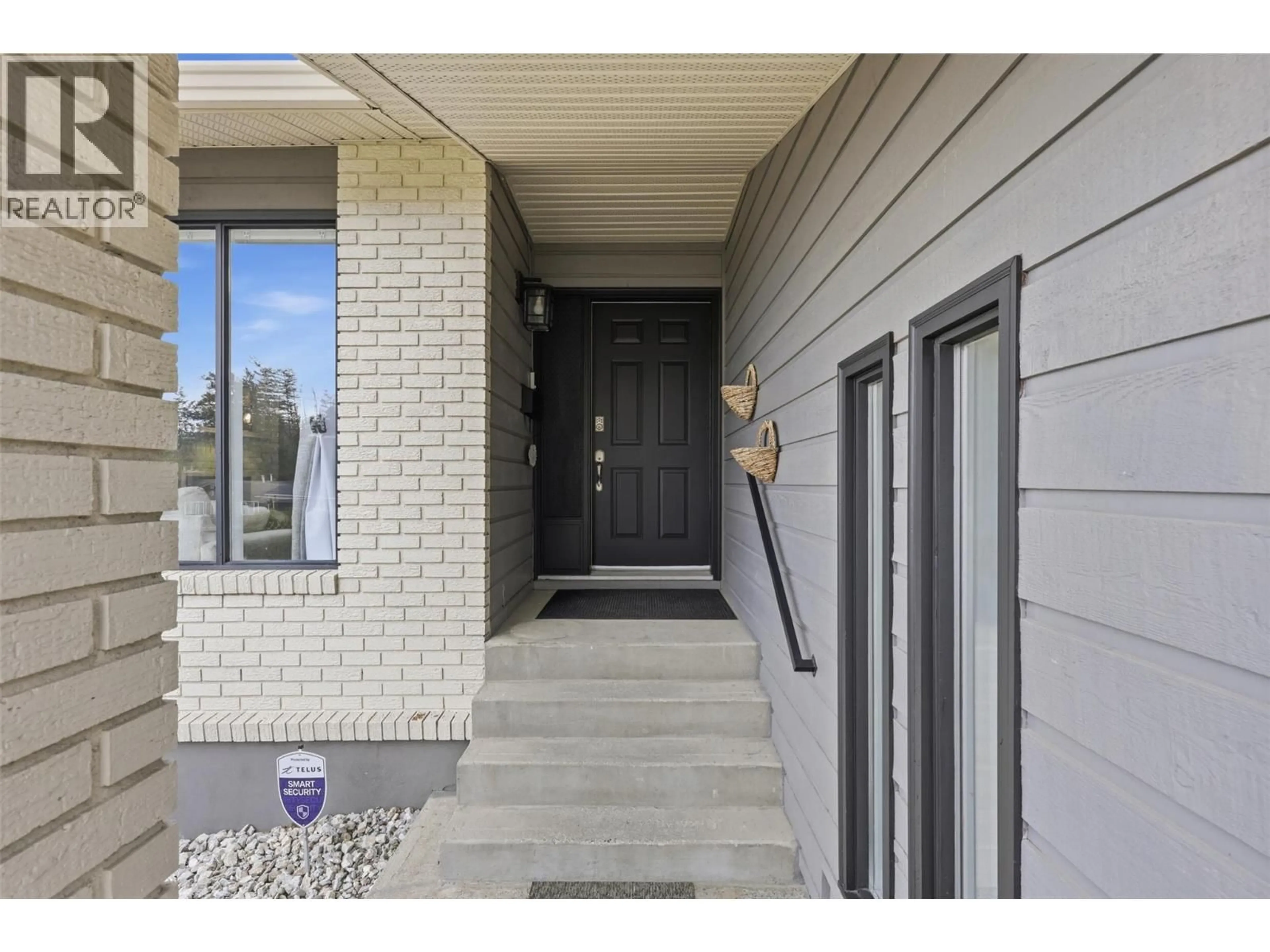 Indoor entryway for 2109 VAN HORNE DRIVE, Kamloops British Columbia V1S1G4