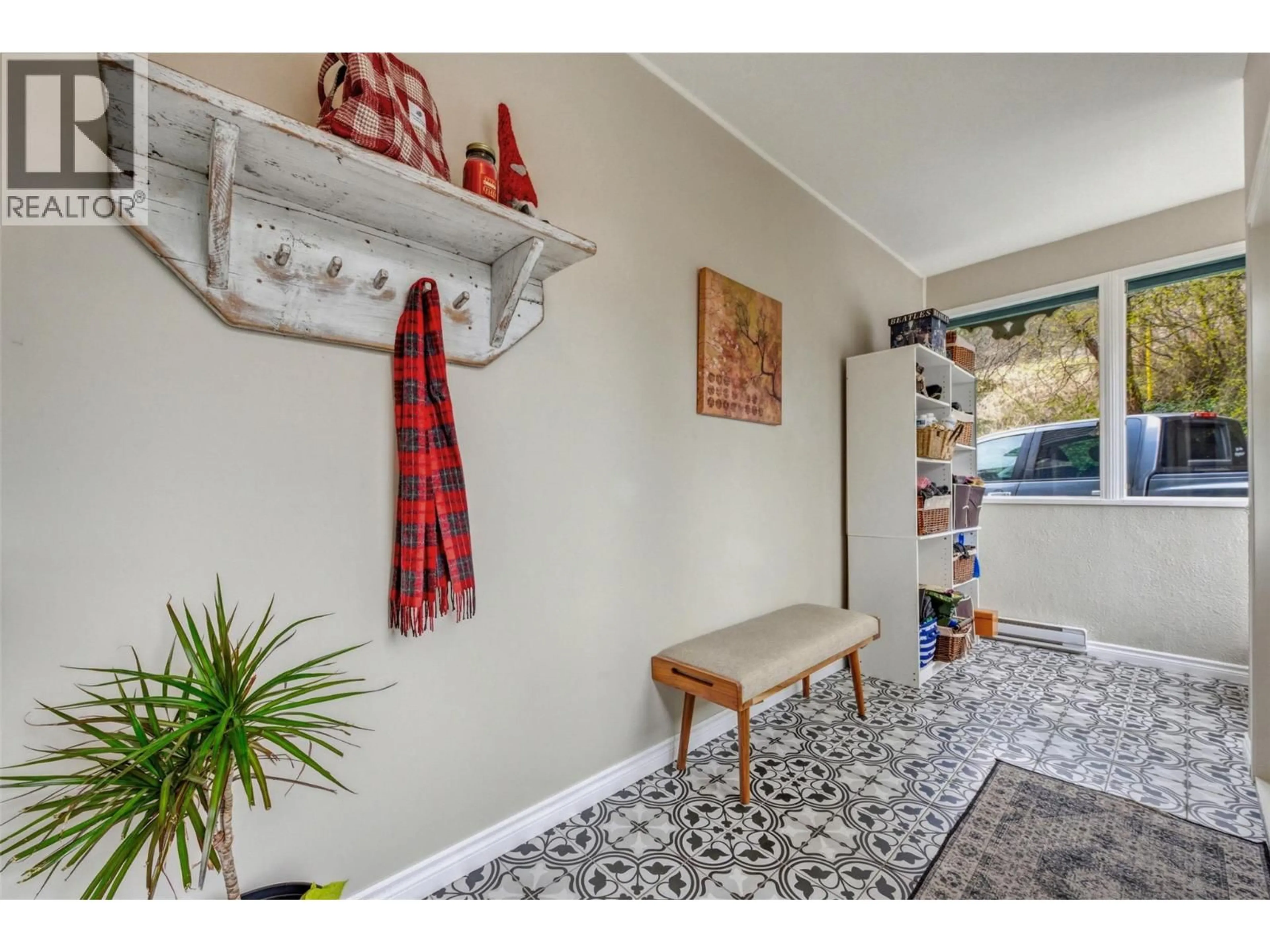 Indoor entryway for 6926 RUGG ROAD, Vernon British Columbia V1B3S9