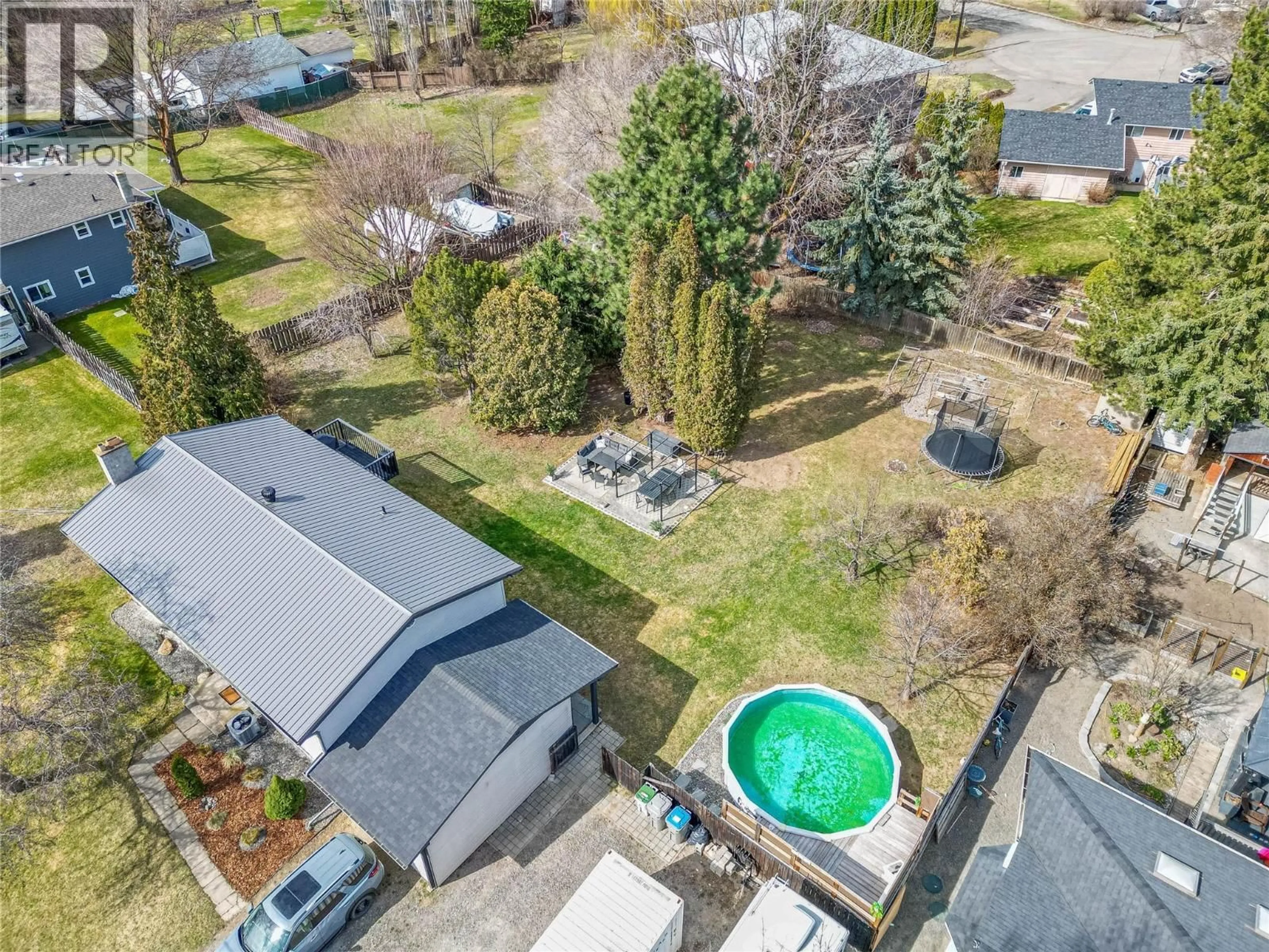 A pic from outside/outdoor area/front of a property/back of a property/a pic from drone, unknown for 4857 BOLEAN DRIVE, Kamloops British Columbia V2H1M3