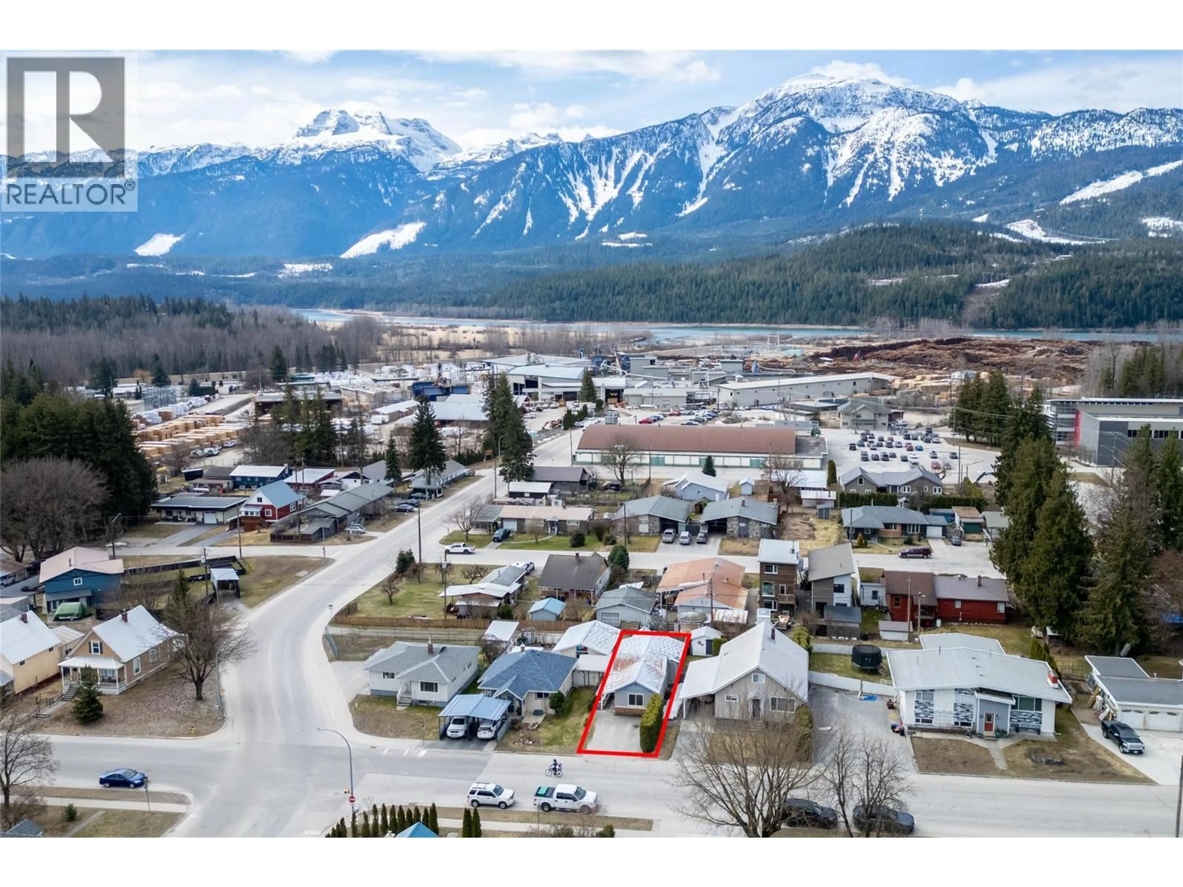 A pic from outside/outdoor area/front of a property/back of a property/a pic from drone, mountain view for 509 EIGHTH STREET EAST, Revelstoke British Columbia V0E2S0
