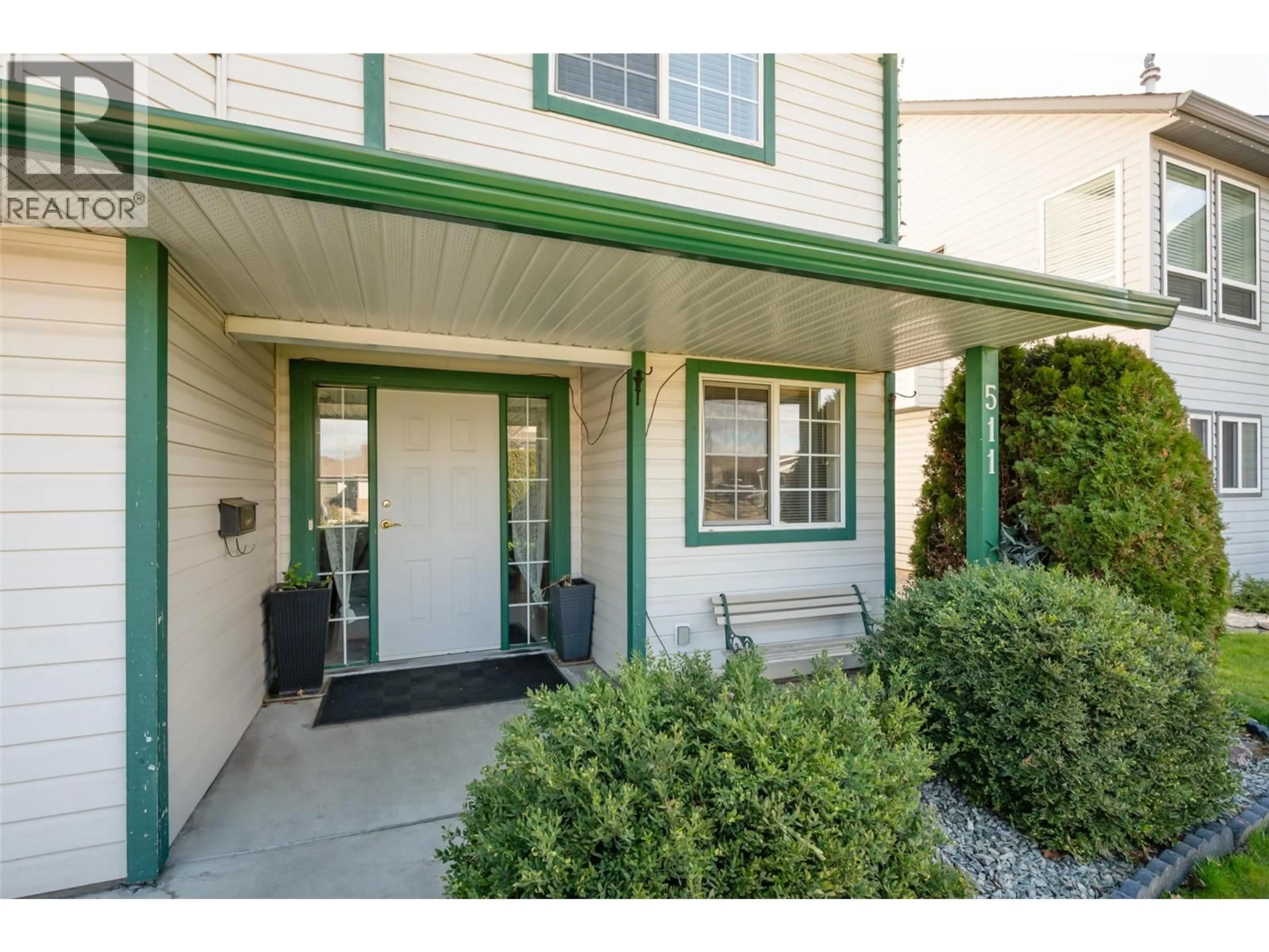 Indoor entryway for 511 MILTON ROAD, Kelowna British Columbia V1X6H7