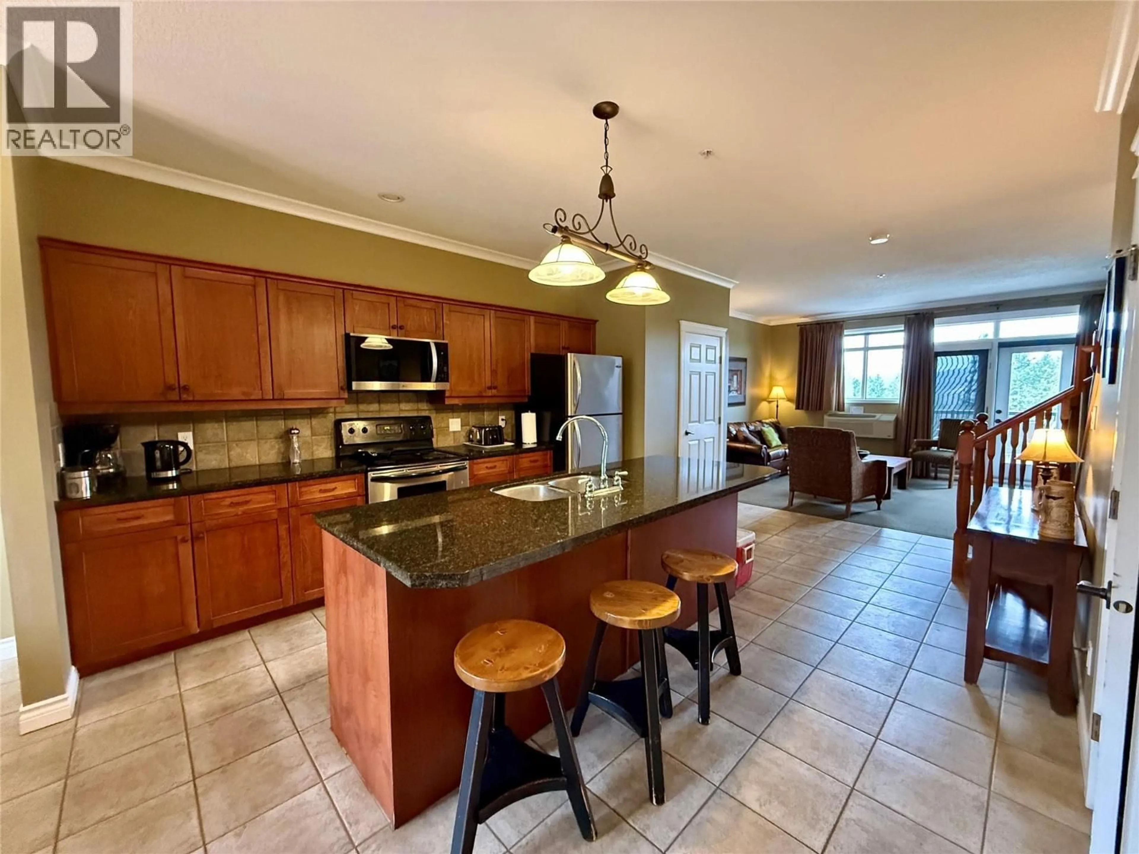 Open concept kitchen, ceramic/tile floor for 233 - 200 BIGHORN BOULEVARD, Radium Hot Springs British Columbia V0A1M0