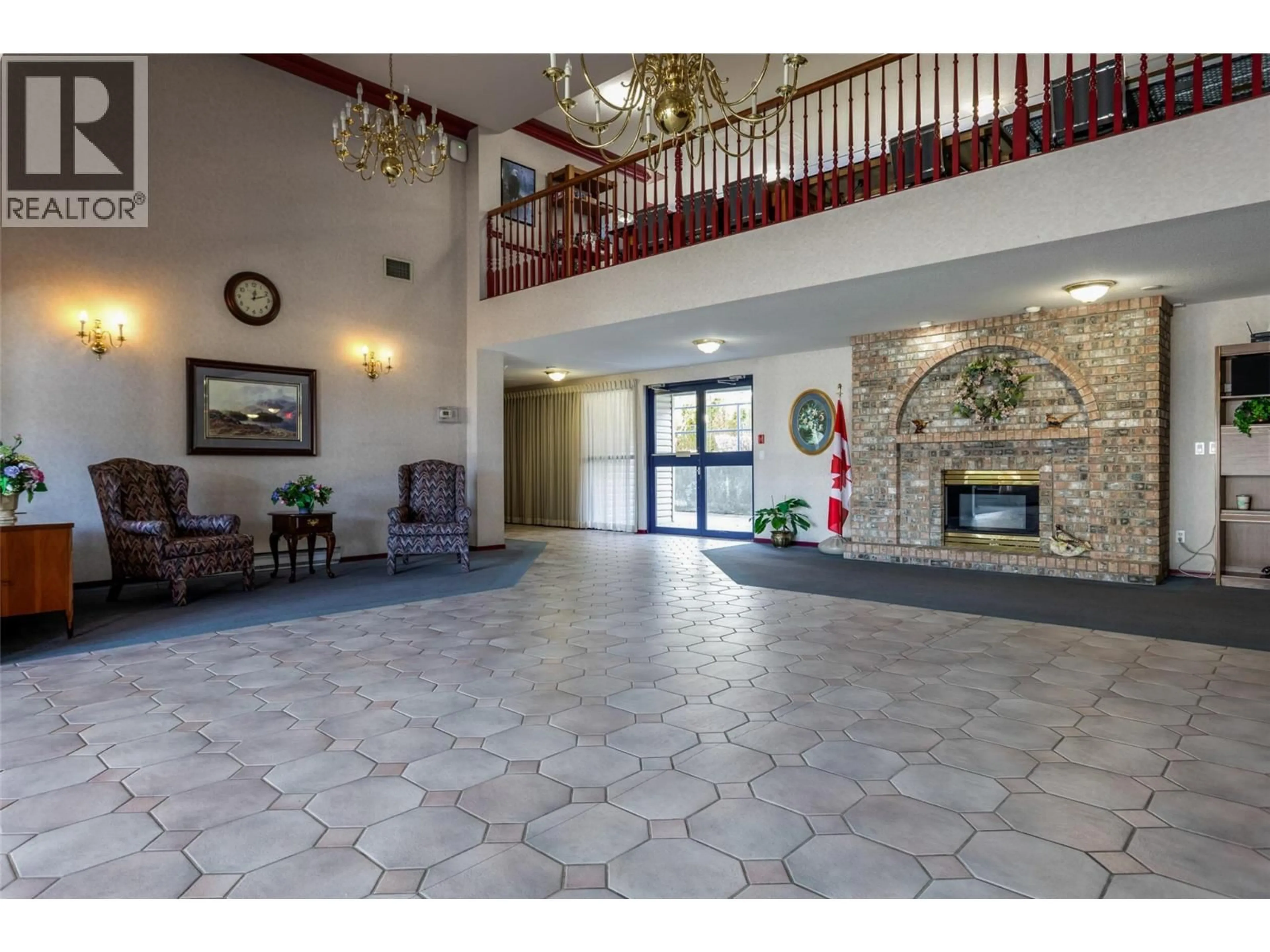 Lobby for 204 - 877 KLO ROAD, Kelowna British Columbia V1Y9R1