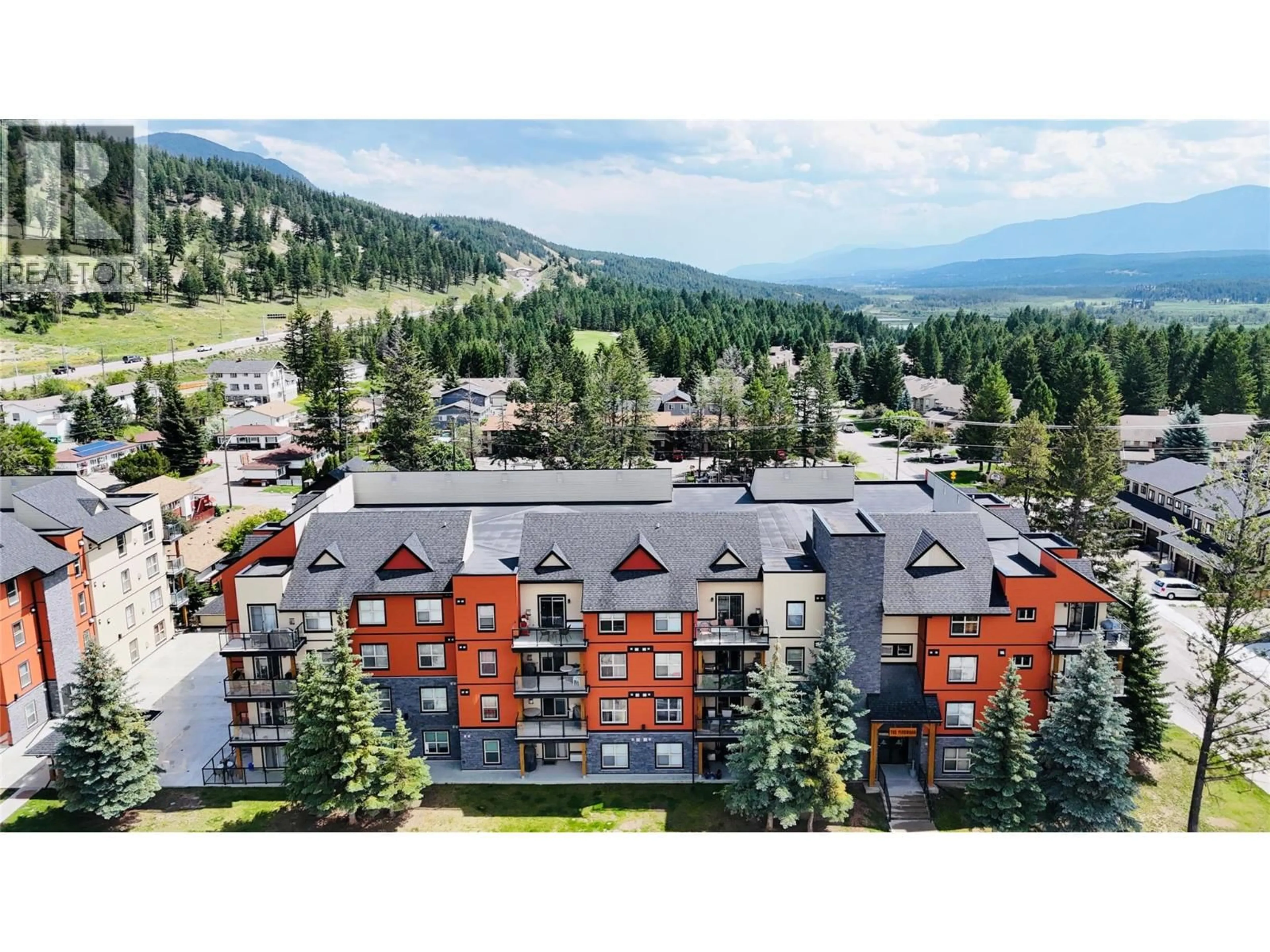 A pic from outside/outdoor area/front of a property/back of a property/a pic from drone, mountain view for 110 - 4874 STANLEY STREET, Radium Hot Springs British Columbia V0A1M0