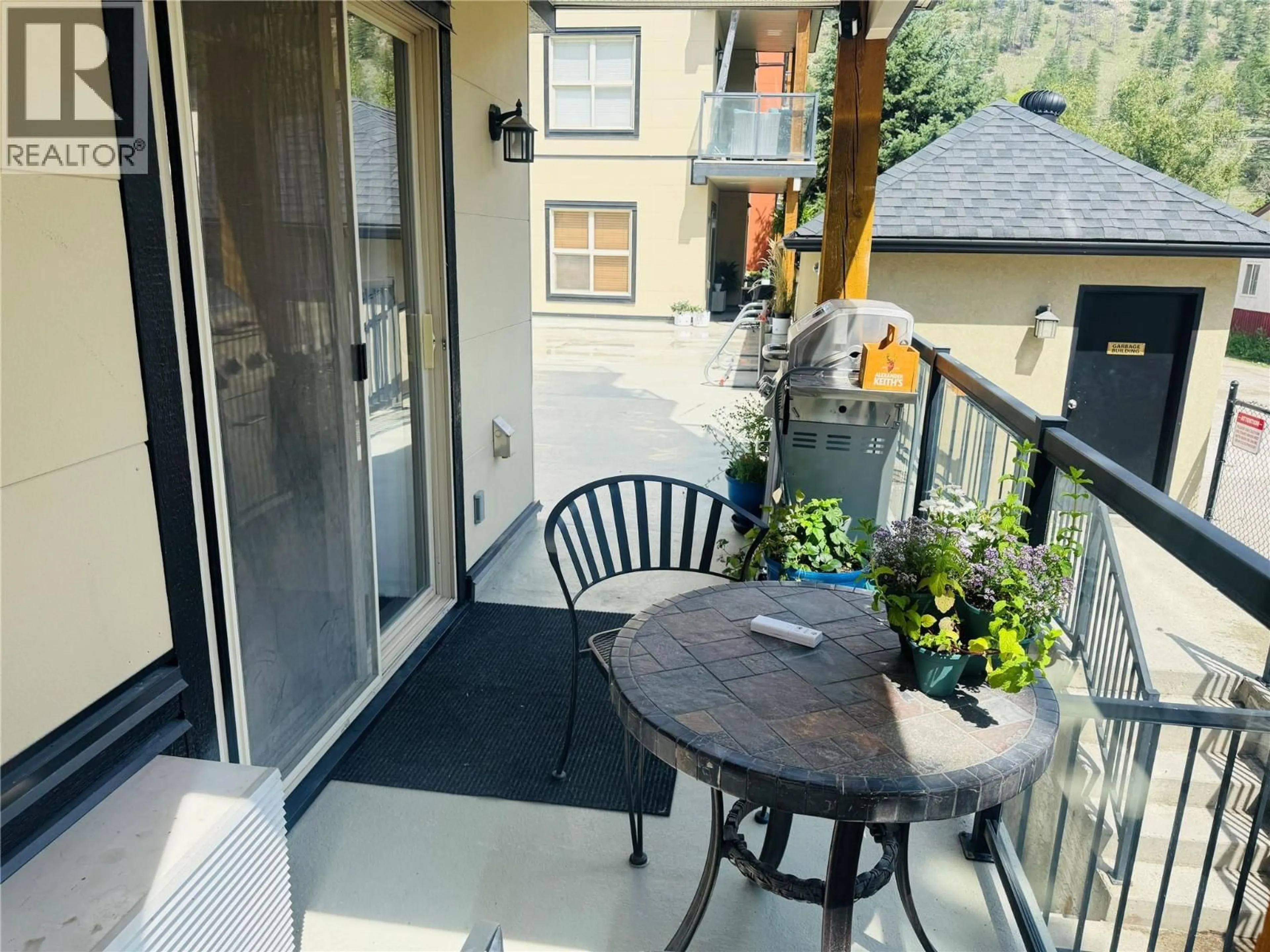 Patio, street for 110 - 4874 STANLEY STREET, Radium Hot Springs British Columbia V0A1M0